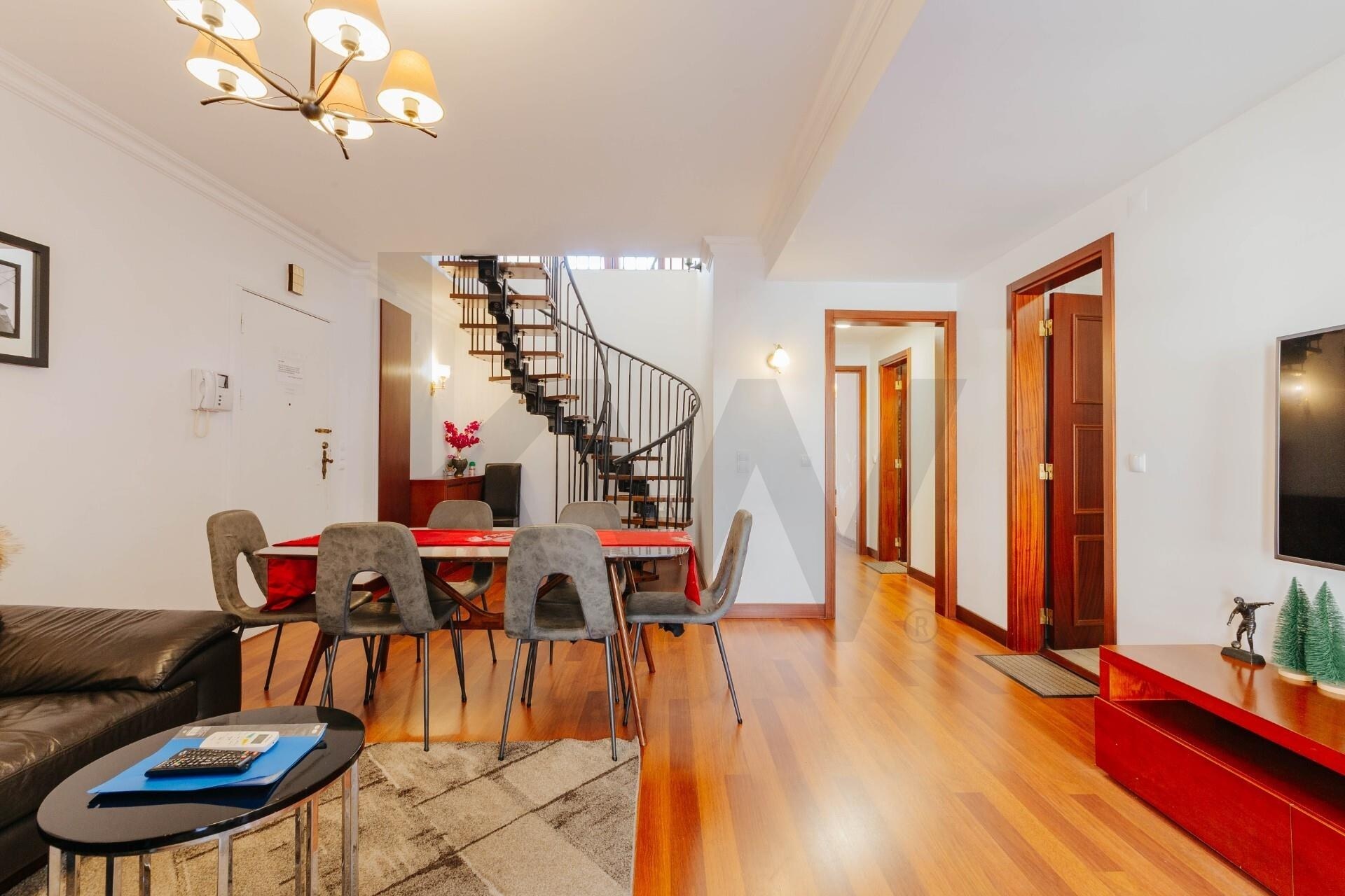 Apartamento T4 à Venda em Estoril - Lisboa - Portugal - 5