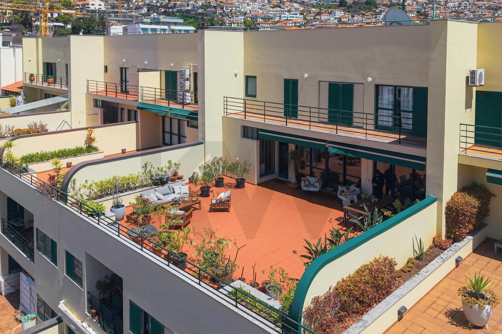 4 Bedroom Apartment for Sale in Funchal - Madeira Island - Portugal - 2