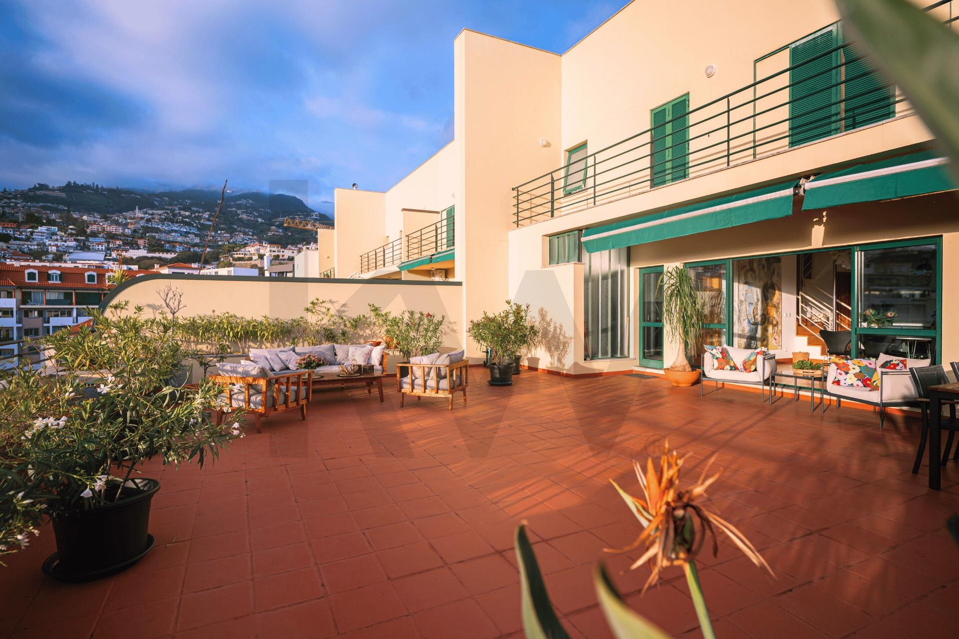4 Bedroom Apartment for Sale in Funchal - Madeira Island - Portugal - 7
