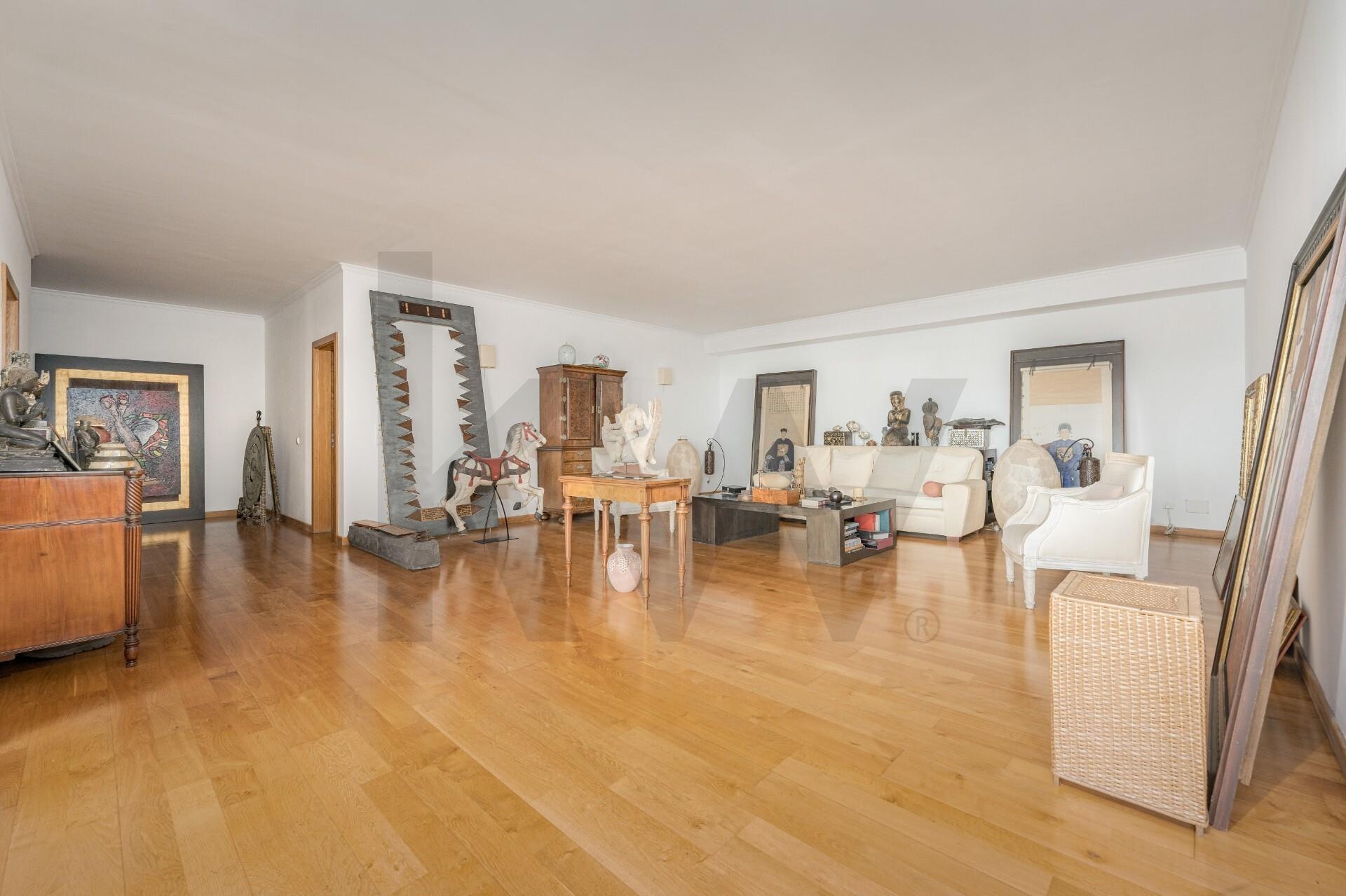 Apartamento T4 à Venda em Funchal - Ilha Da Madeira - Portugal - 3
