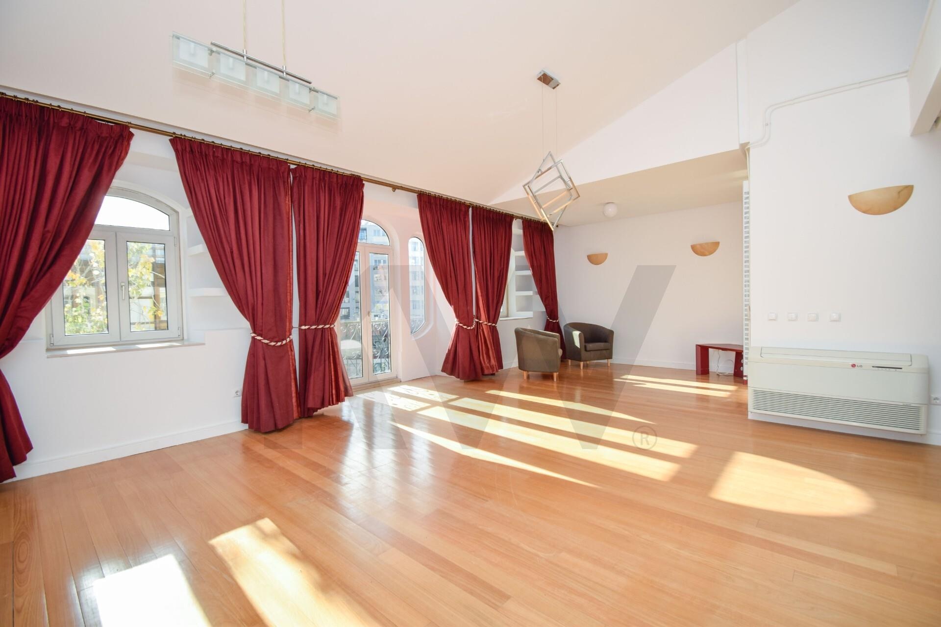 Apartamento T4 à Venda em Lisboa - Portugal - 2