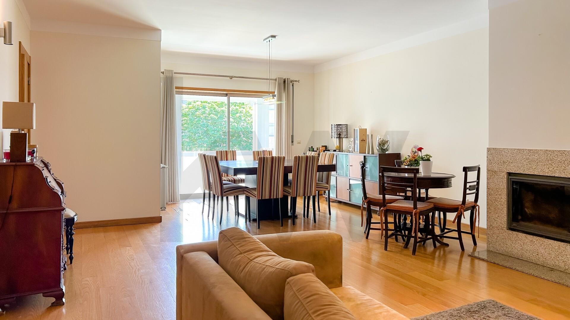 Apartamento T4 à Venda em Maia - Portugal - 4