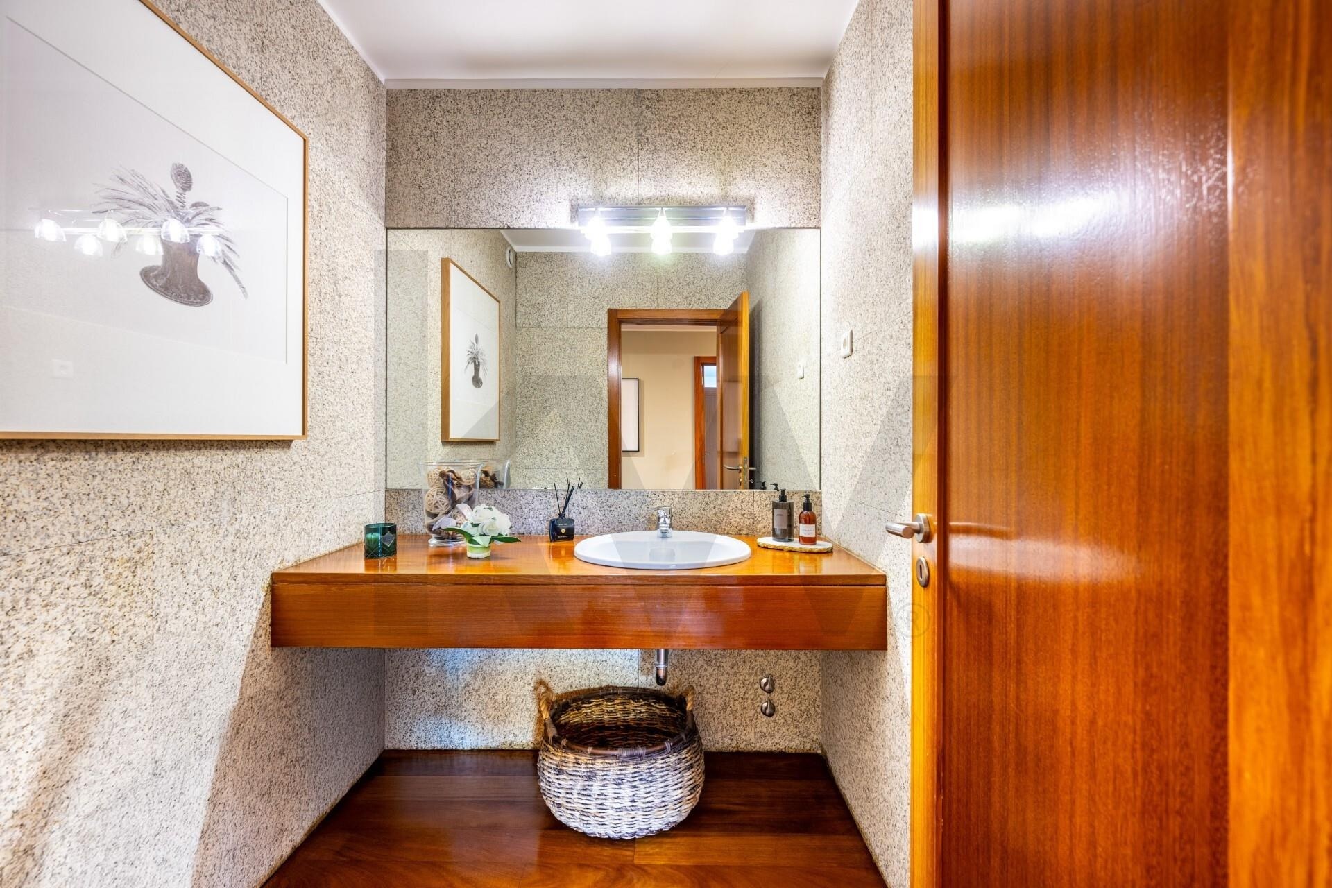 Apartamento T4 à Venda em Matosinhos - Porto - Portugal - 3