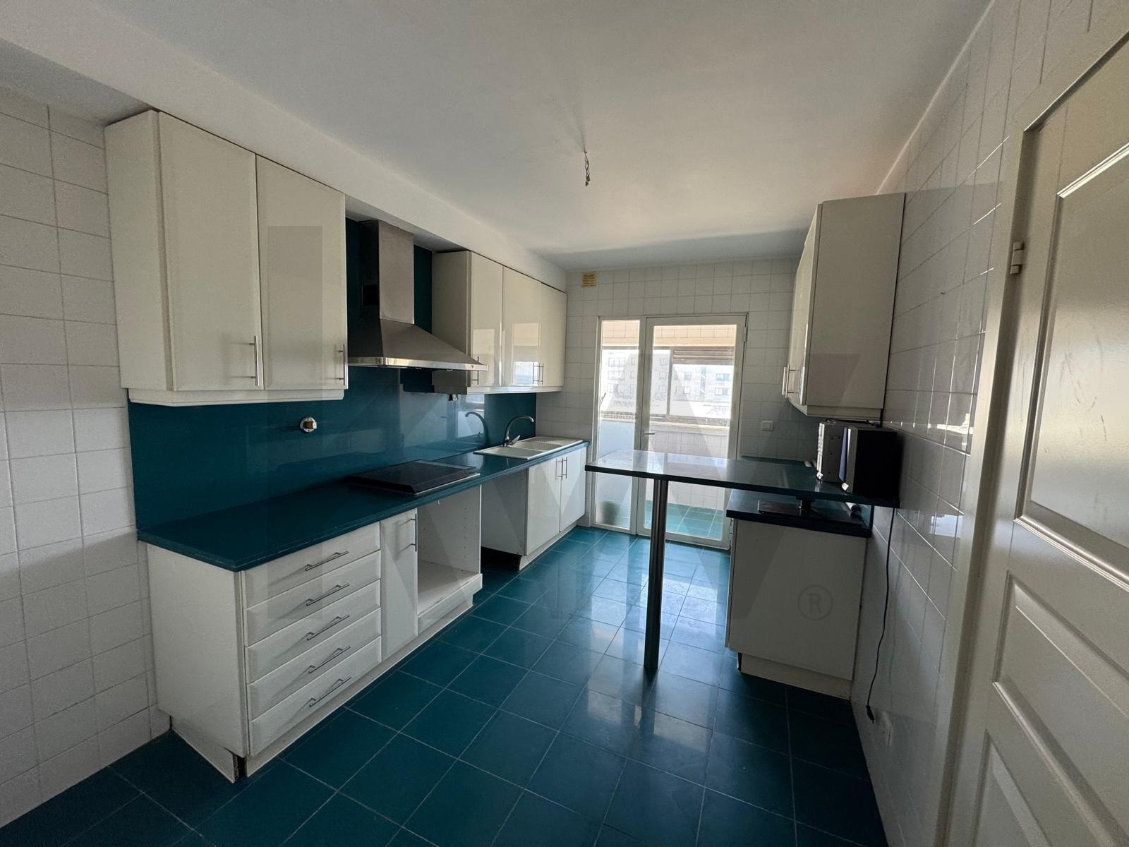 4 Bedroom Home for Sale in Matosinhos - Porto - Portugal - 3