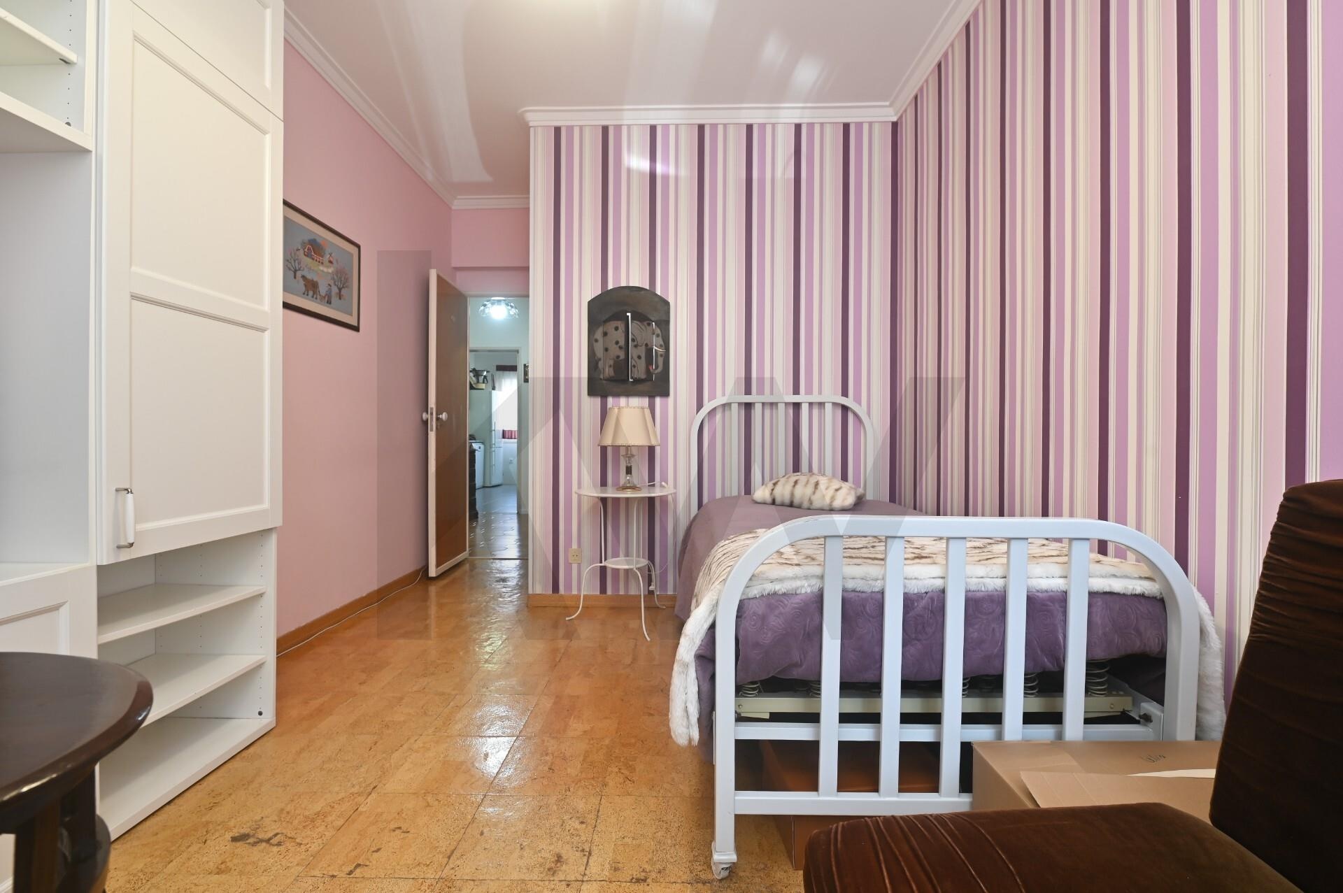 Apartamento T4 à Venda em Mem Martins - Lisboa - Portugal - 6