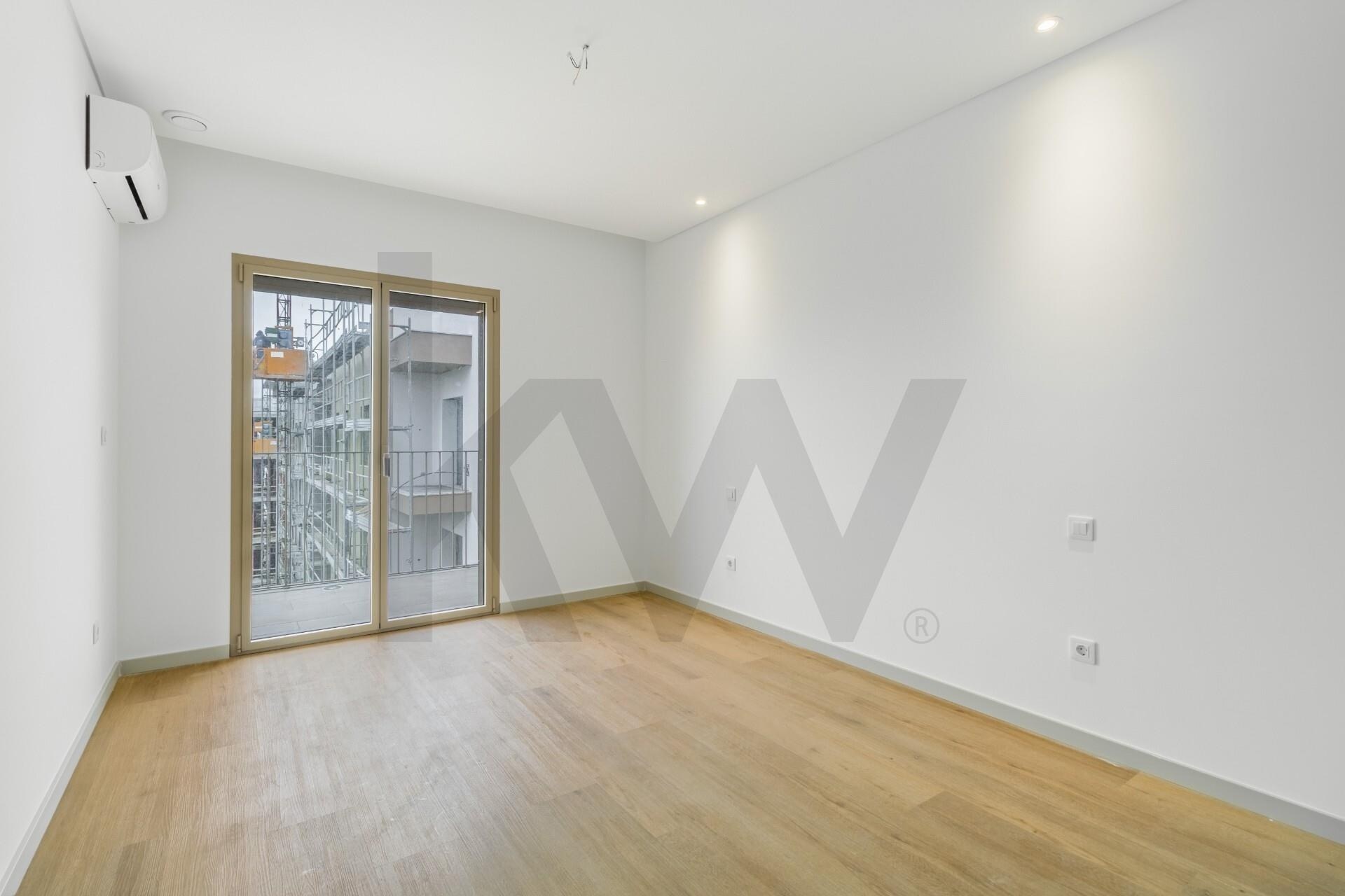 Apartamento T4 à Venda em Montijo - Setúbal - Portugal - 7
