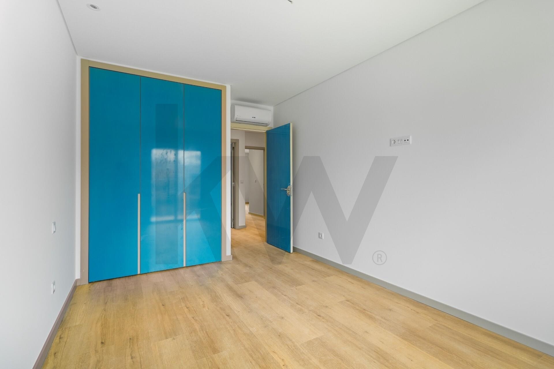 Apartamento T4 à Venda em Montijo - Setúbal - Portugal - 8