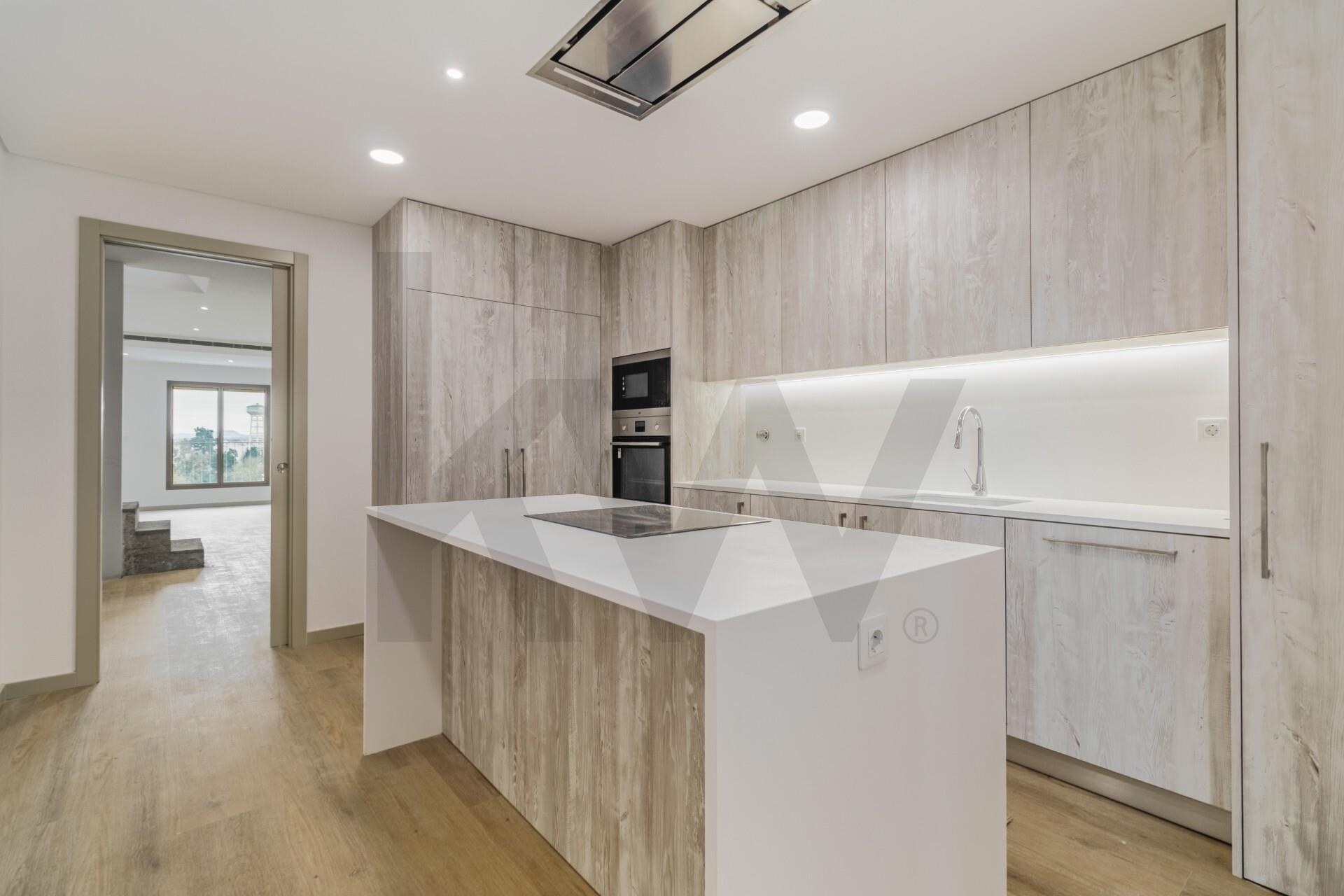 Apartamento T4 à Venda em Montijo - Setúbal - Portugal - 6