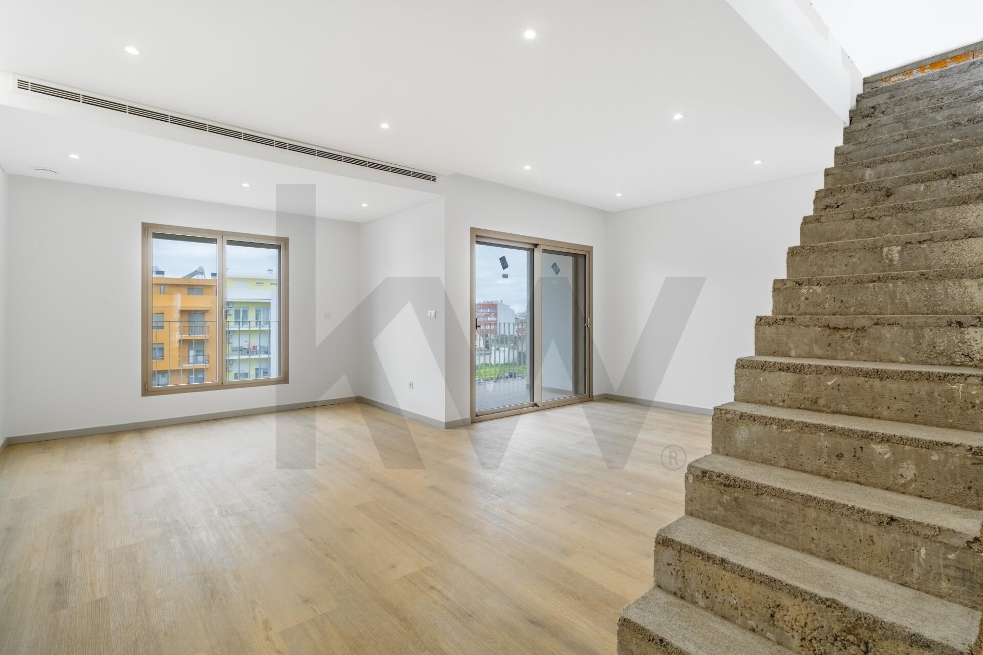 Apartamento T4 à Venda em Montijo - Setúbal - Portugal - 4