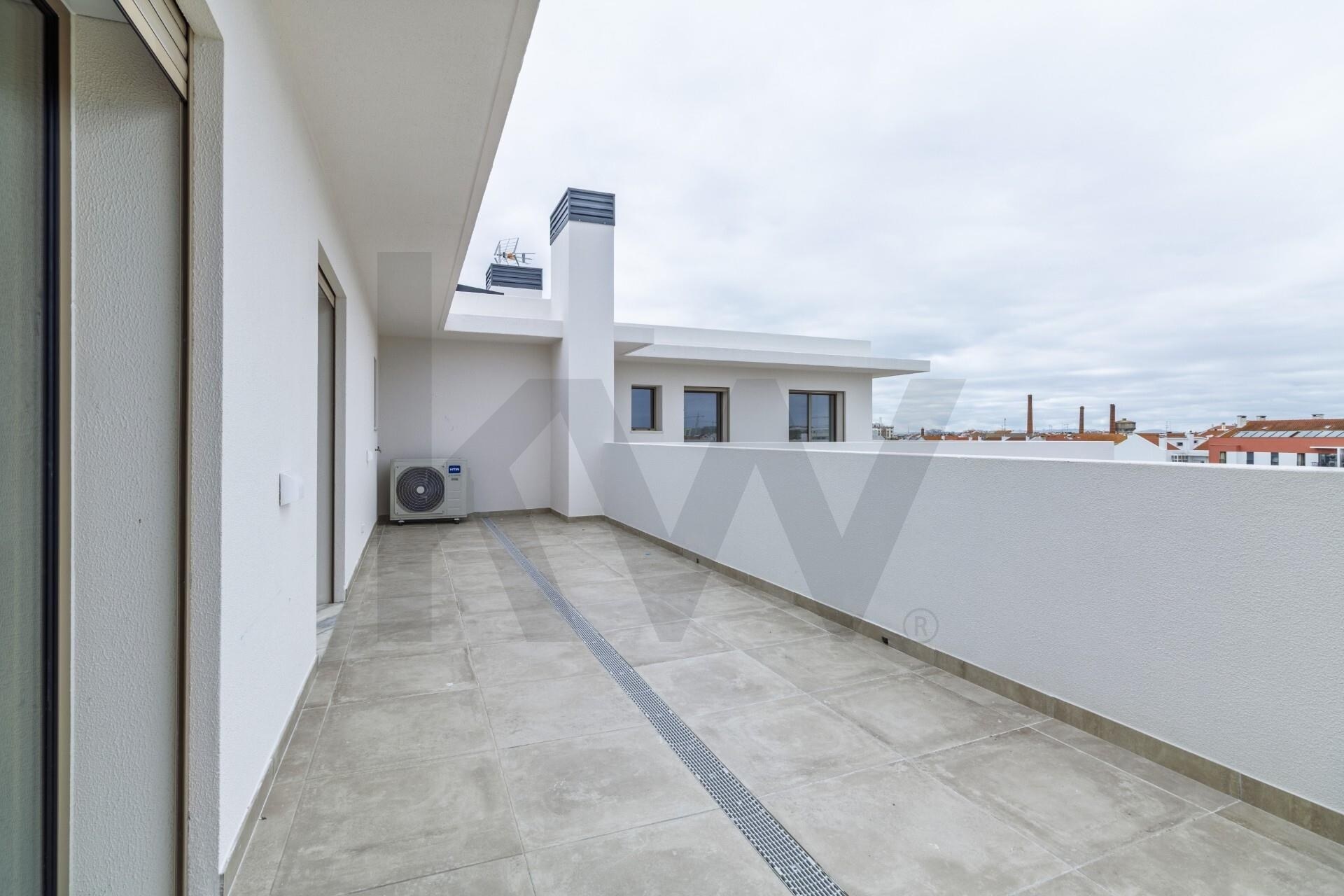 Apartamento T4 à Venda em Montijo - Setúbal - Portugal - 5