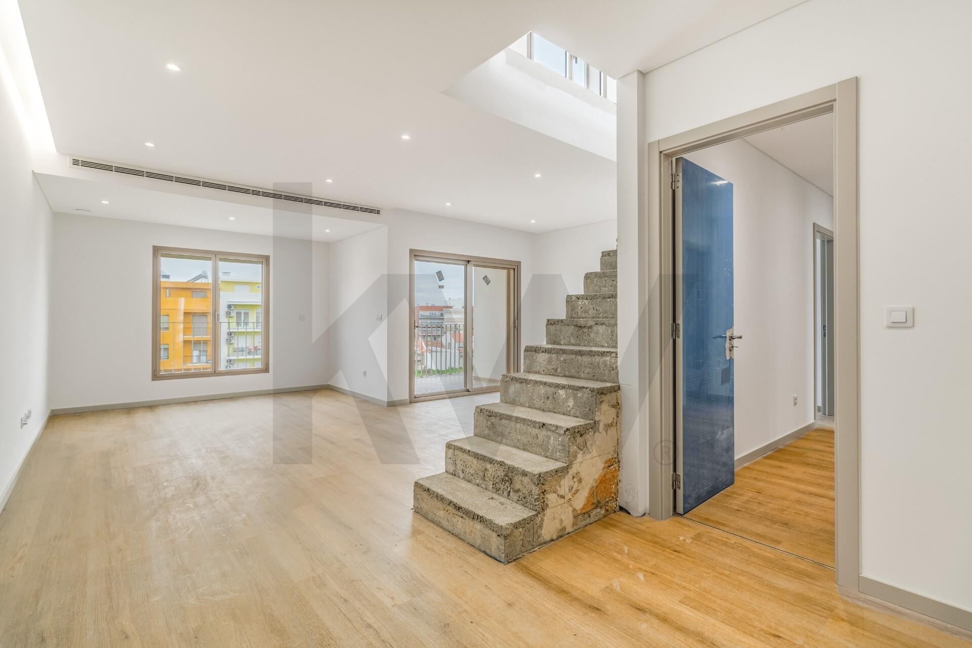 4 Bedroom Apartment for Sale in Montijo - Setúbal - Portugal - 1