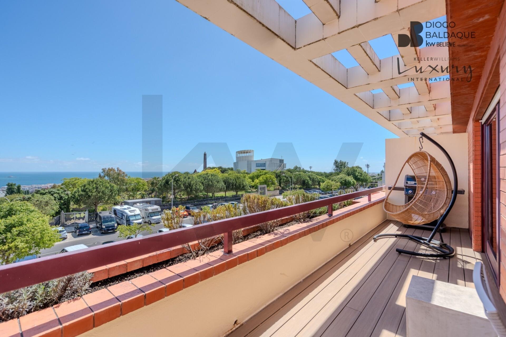 Apartamento T4 à Venda em Oeiras - Lisboa - Portugal - 1