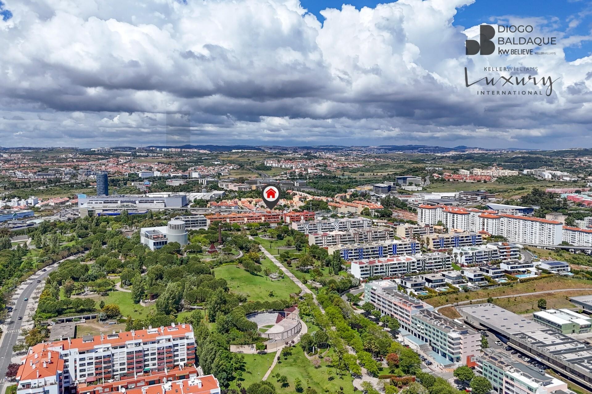 Apartamento T4 à Venda em Oeiras - Lisboa - Portugal - 3