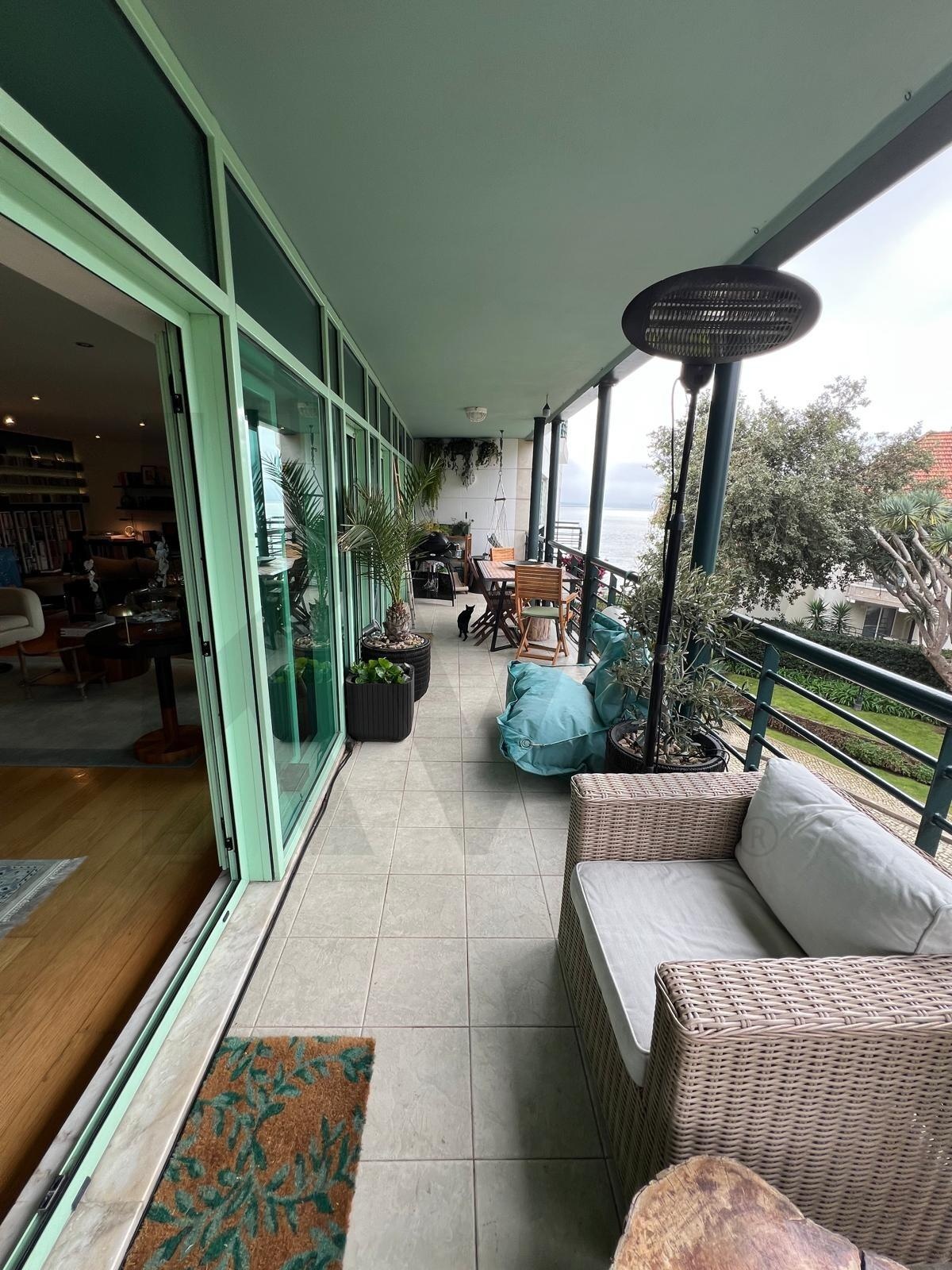 Apartamento T4 à Venda em Oeiras - Lisboa - Portugal - 2