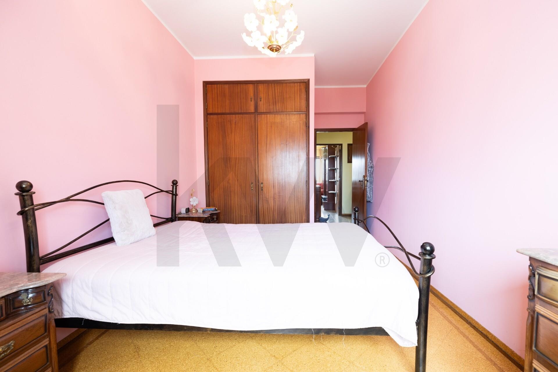 Apartamento T4 à Venda em Oeiras - Lisboa - Portugal - 7