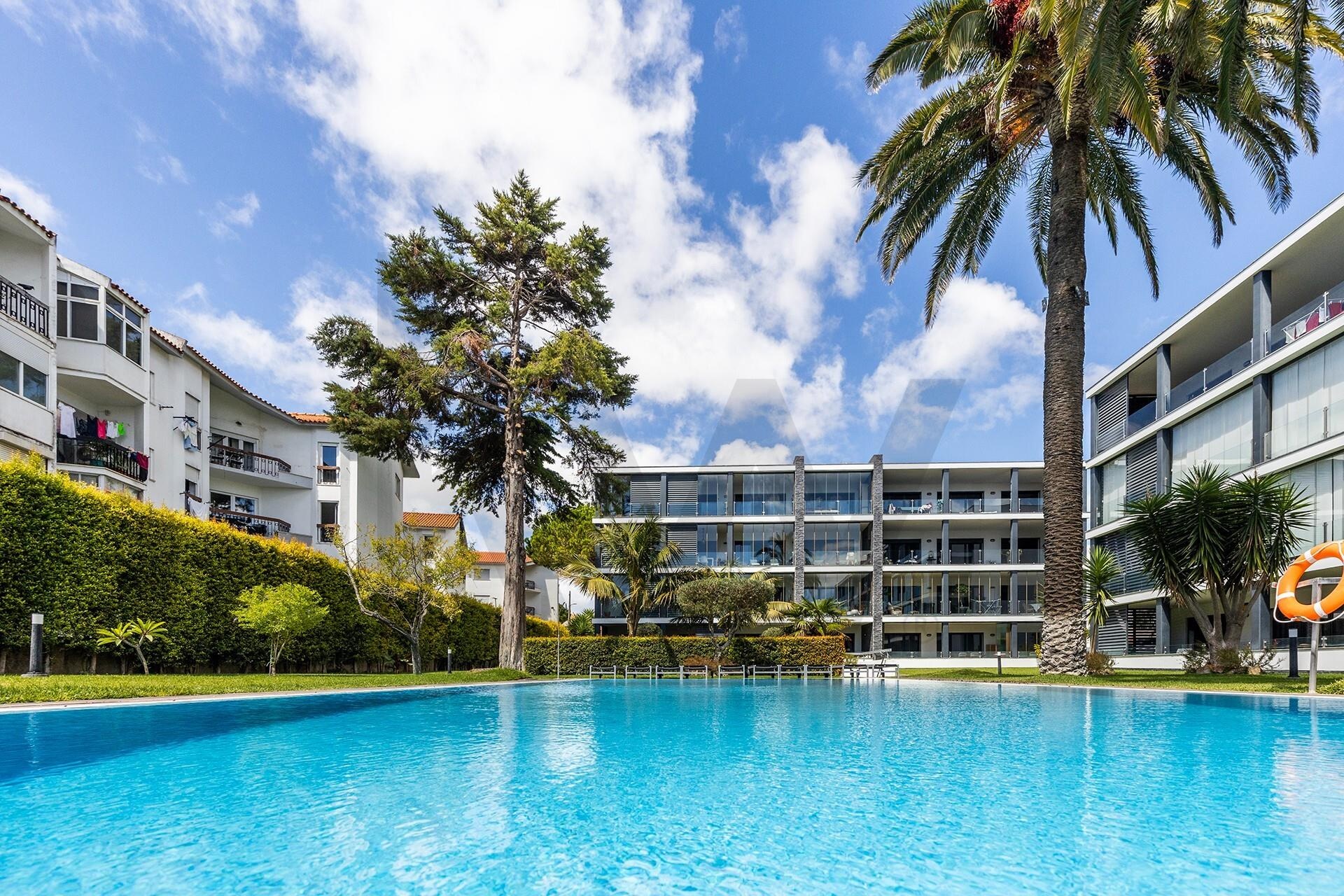 Apartamento T4 à Venda em Parede - Lisboa - Portugal - 2