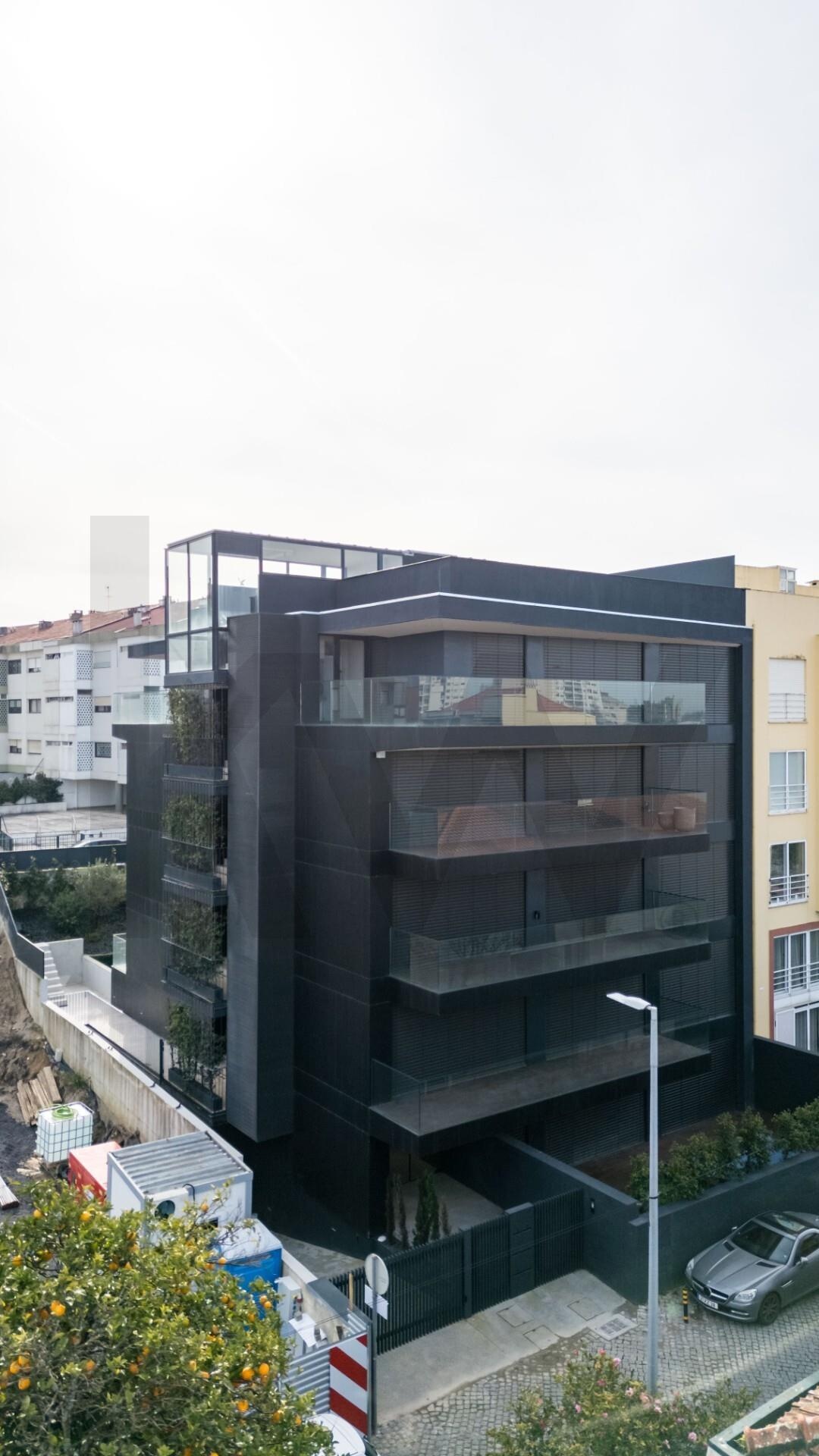 Apartamento T4 à Venda em Porto - Portugal - 2