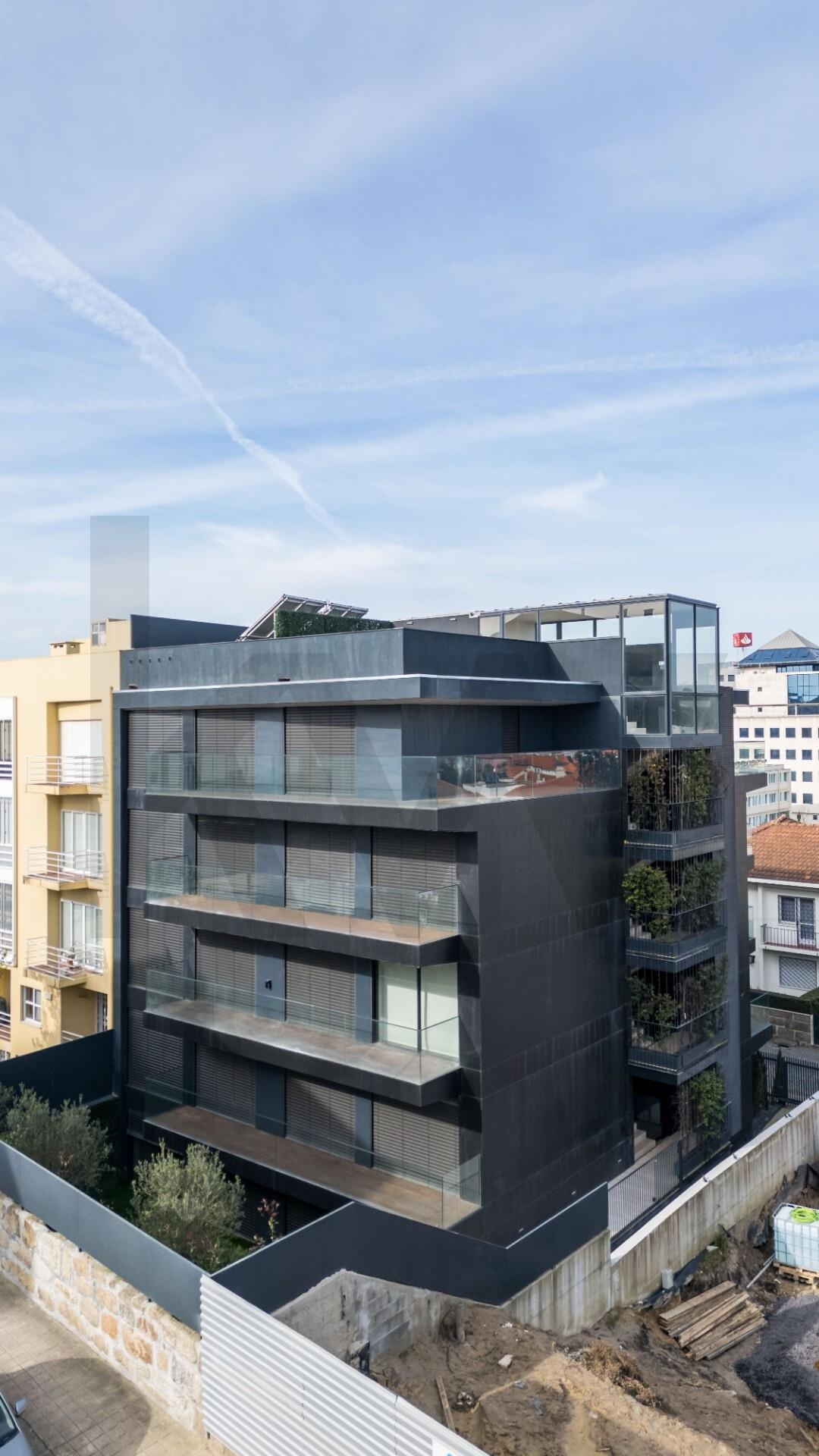 Apartamento T4 à Venda em Porto - Portugal - 3