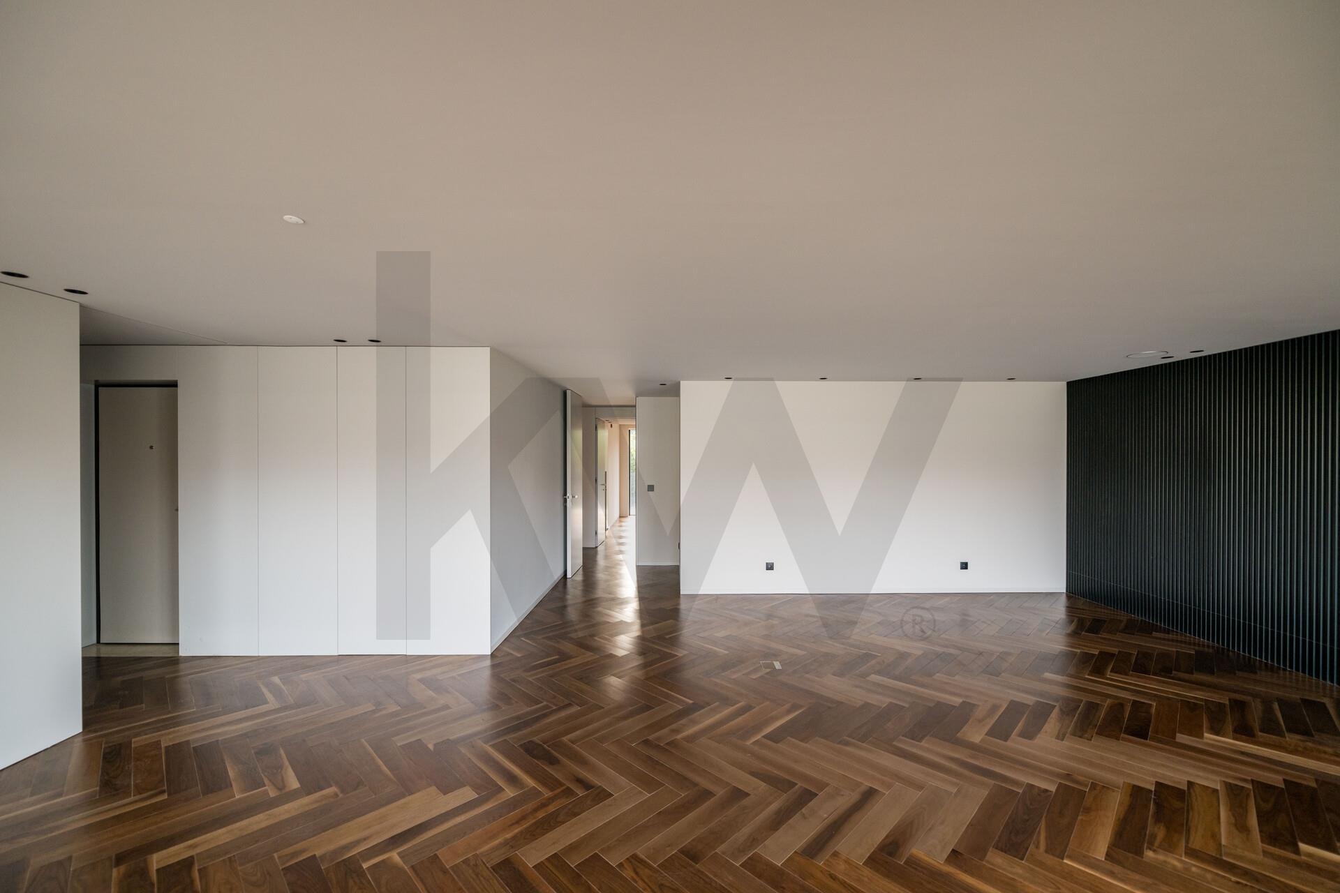 Apartamento T4 à Venda em Porto - Portugal - 7