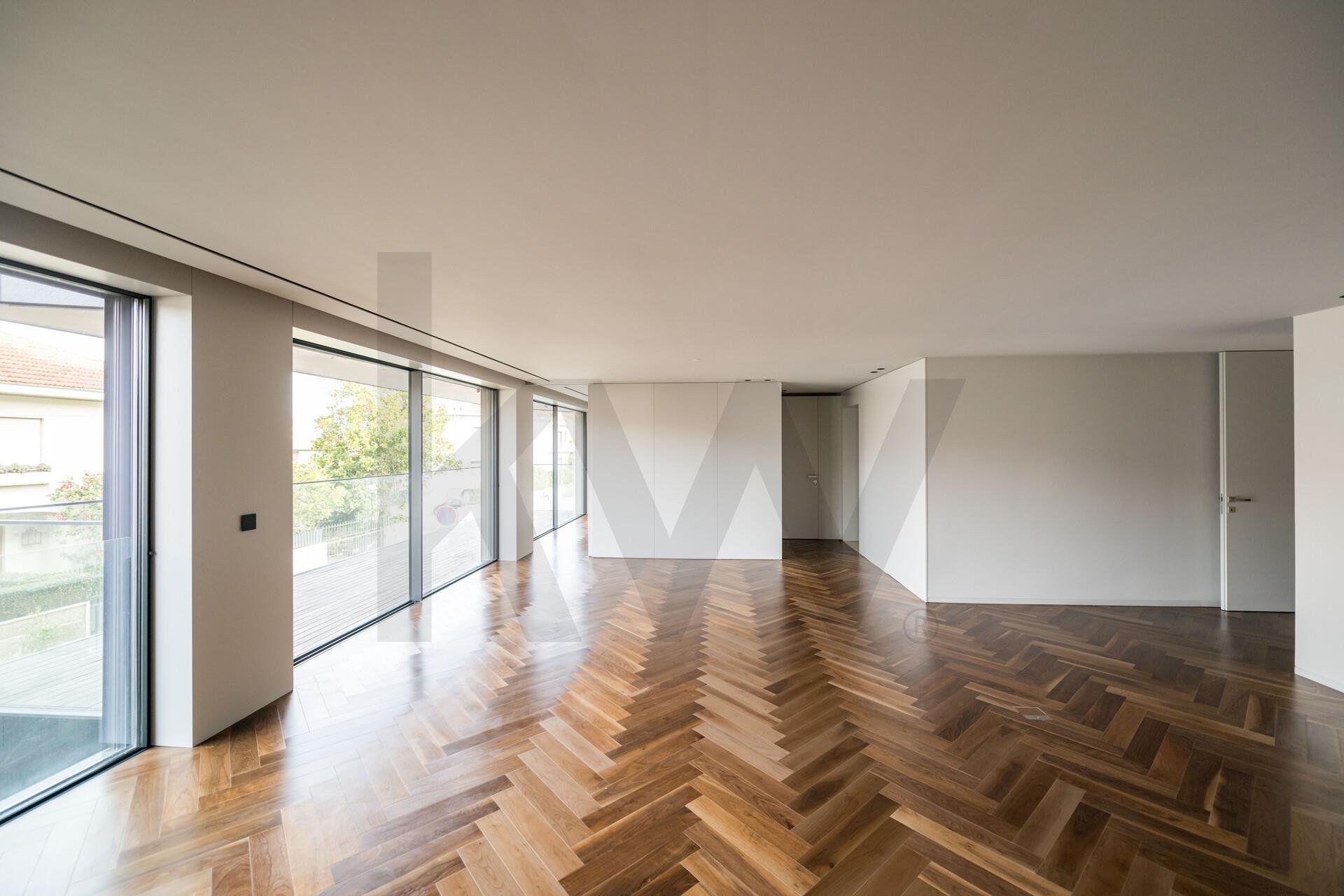 Apartamento T4 à Venda em Porto - Portugal - 8