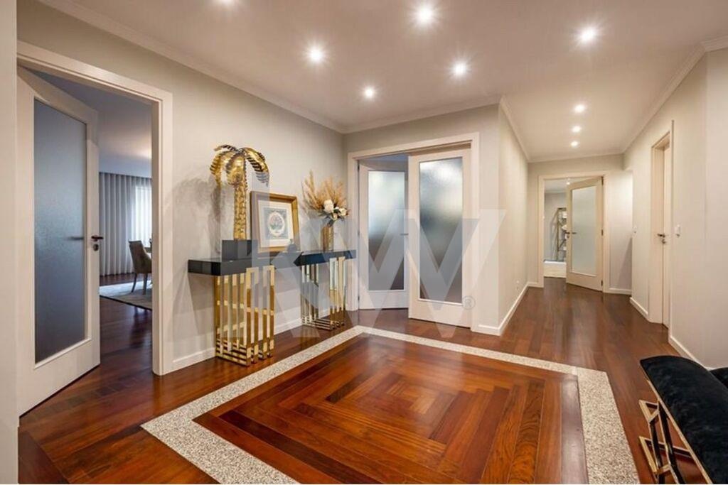 Apartamento T4 à Venda em Porto - Portugal - 3