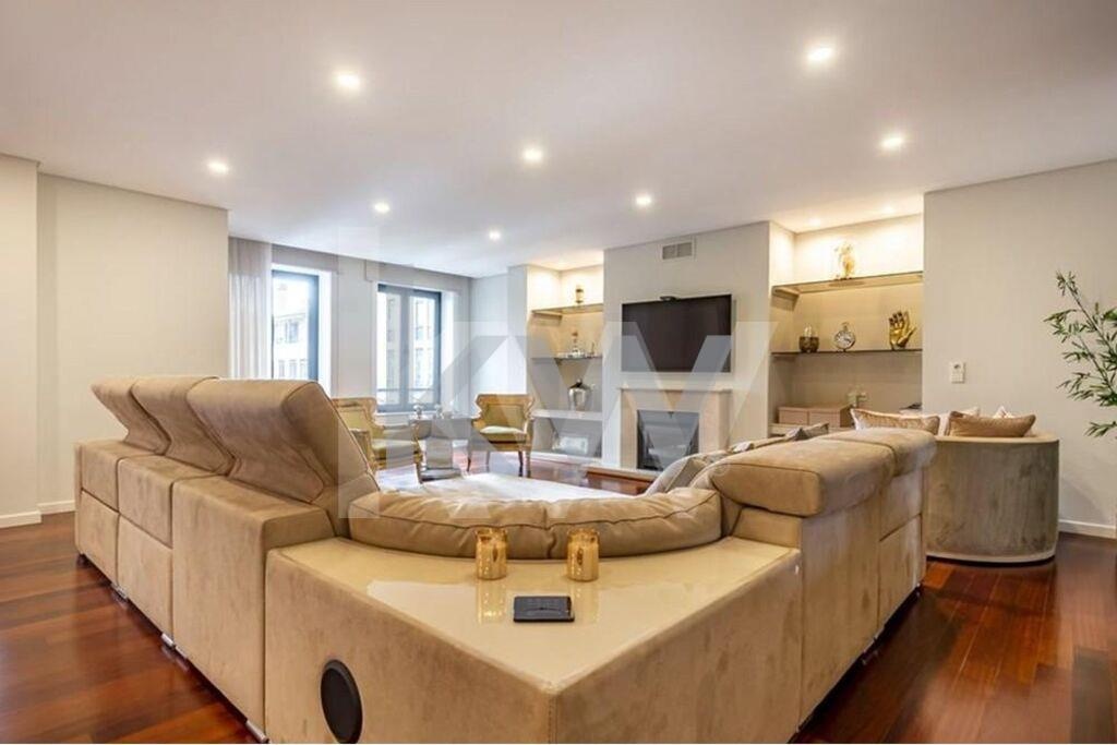 Apartamento T4 à Venda em Porto - Portugal - 4