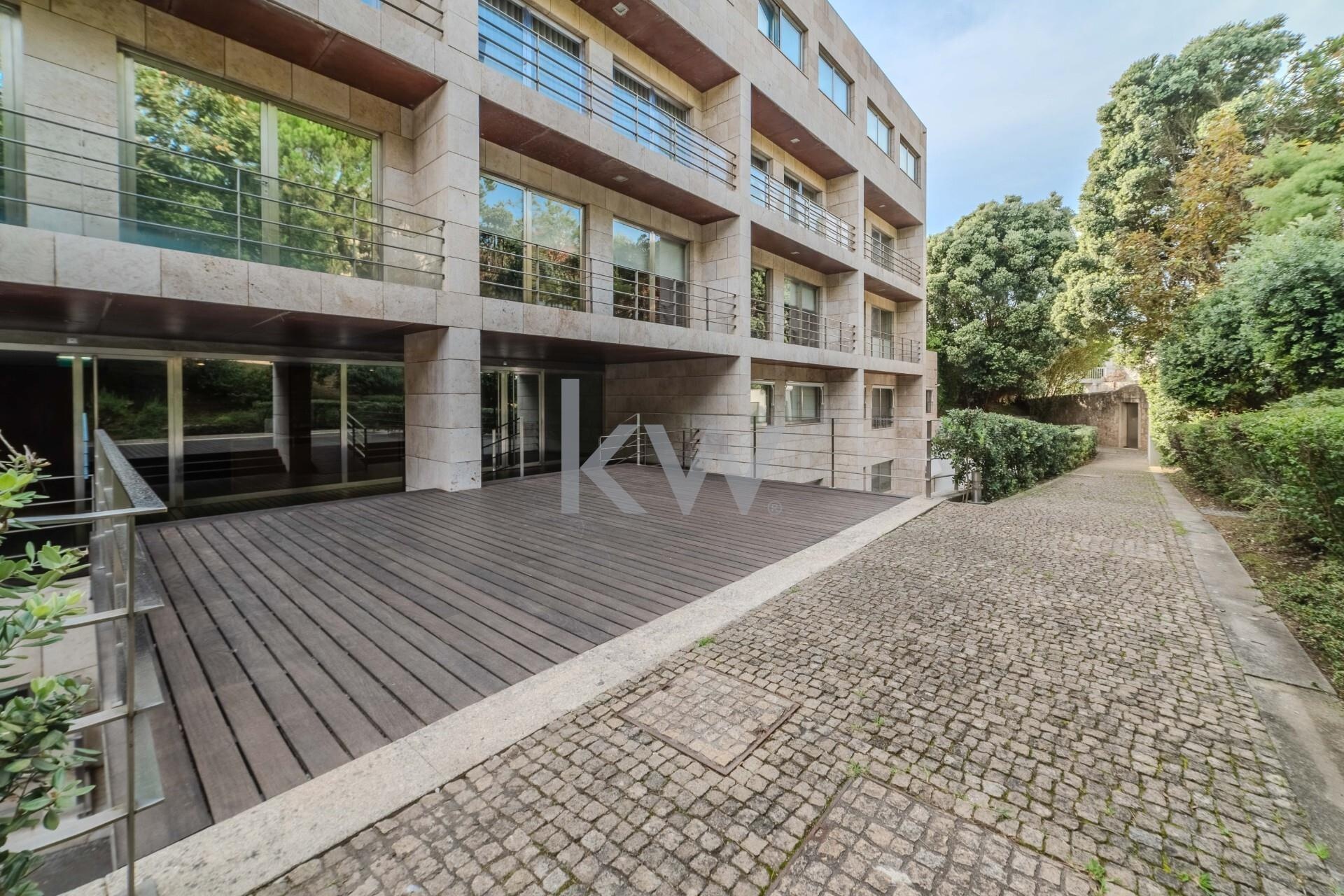 Apartamento T4 à Venda em Porto - Portugal - 8