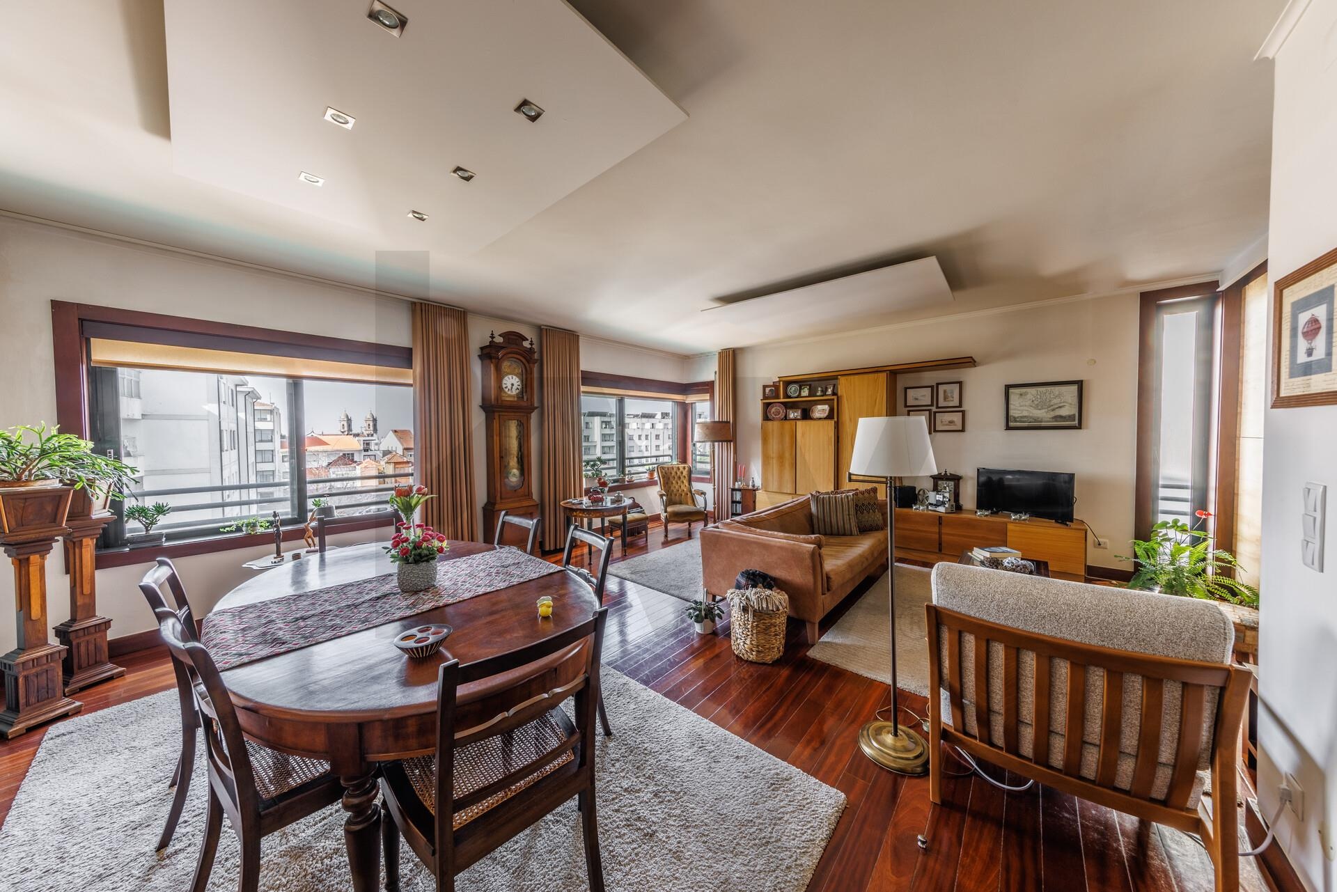 Apartamento T4 à Venda em Porto - Portugal - 3
