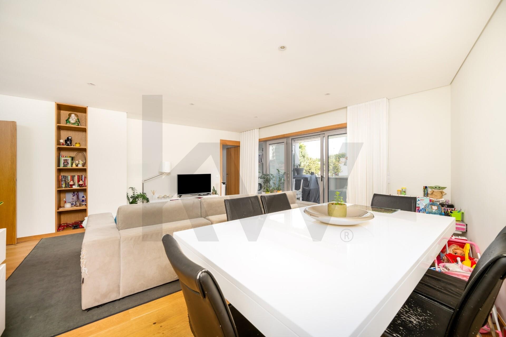 Apartamento T4 à Venda em Porto - Portugal - 3