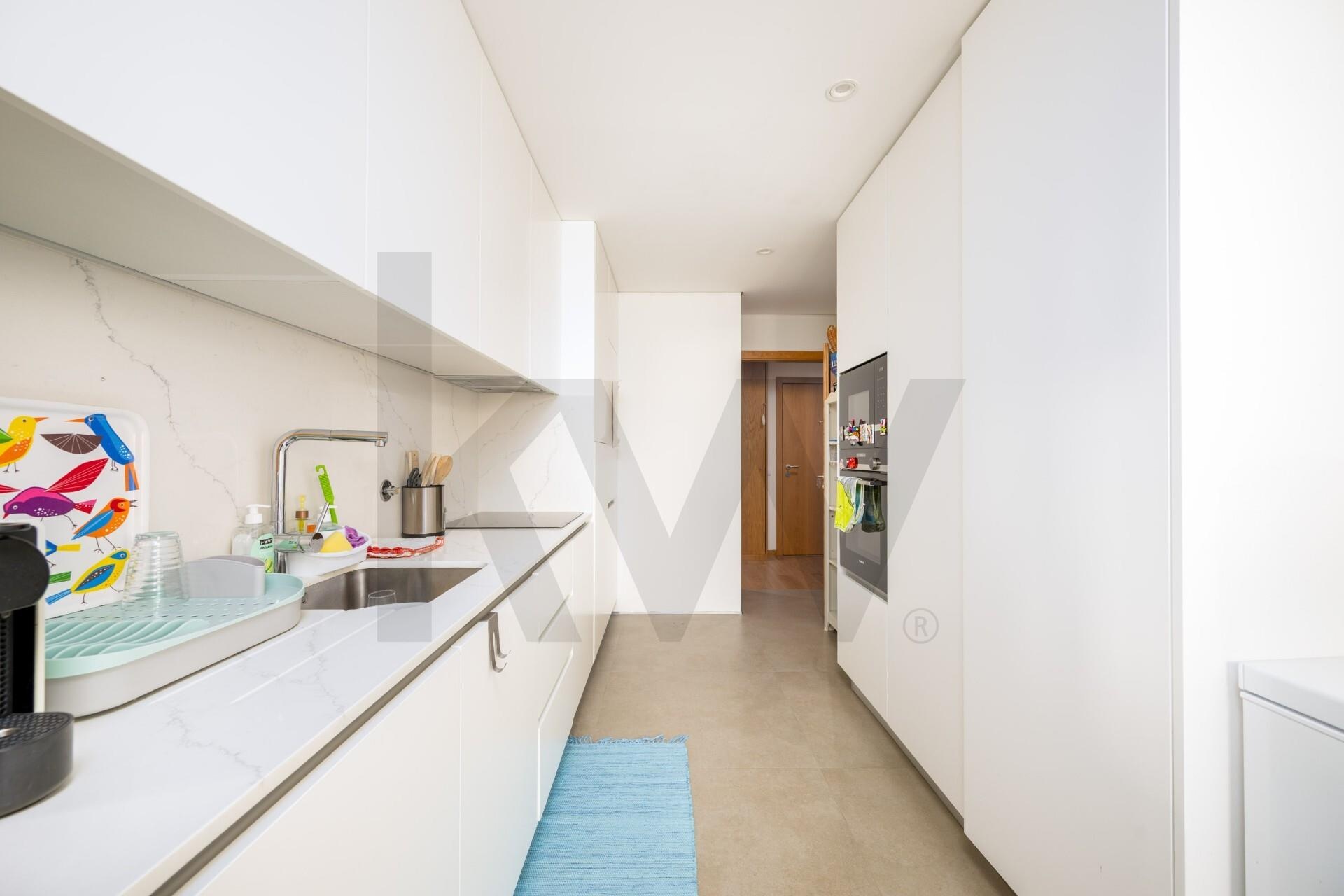 Apartamento T4 à Venda em Porto - Portugal - 8