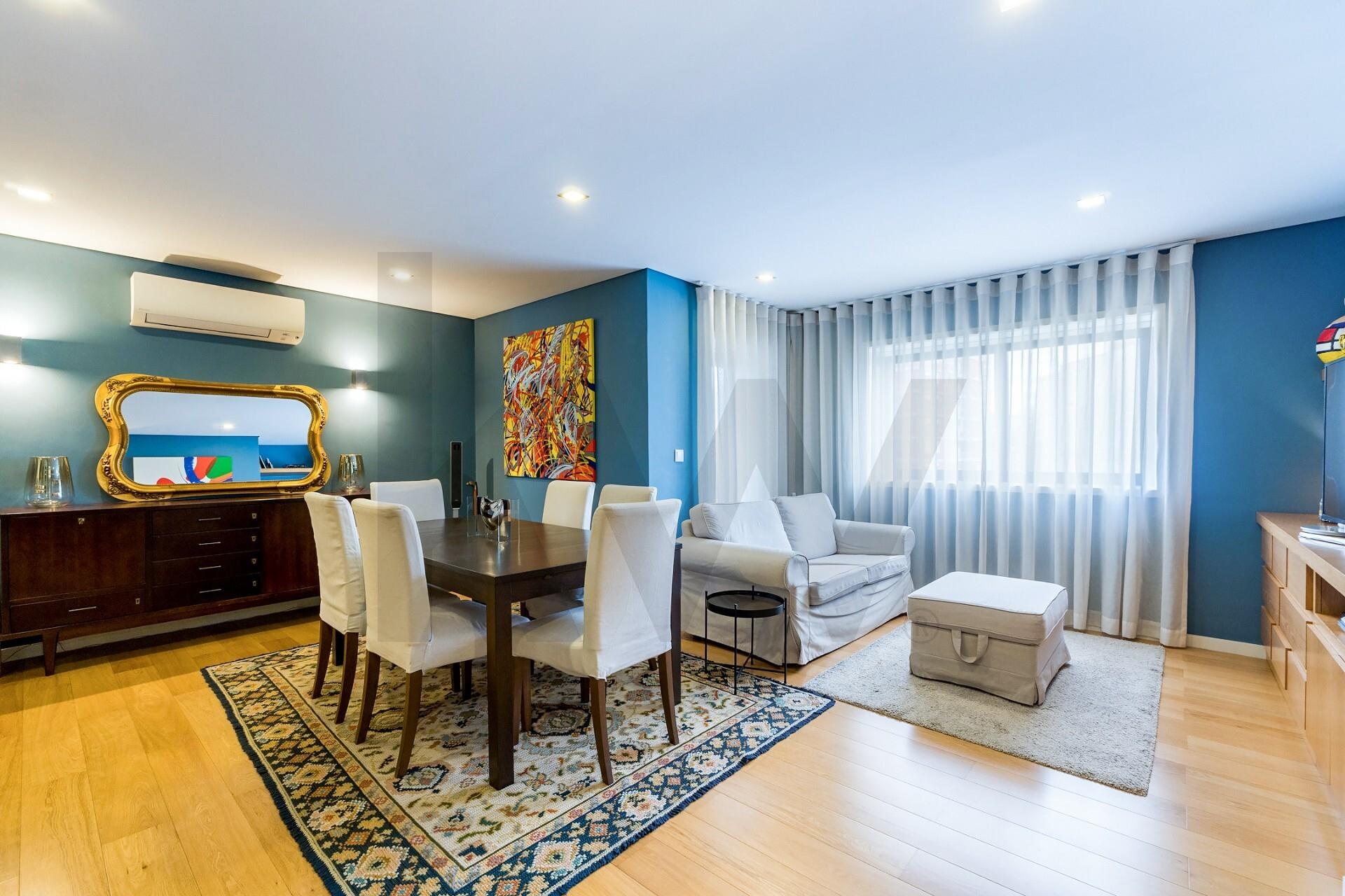 Apartamento T4 à Venda em Porto - Portugal - 3