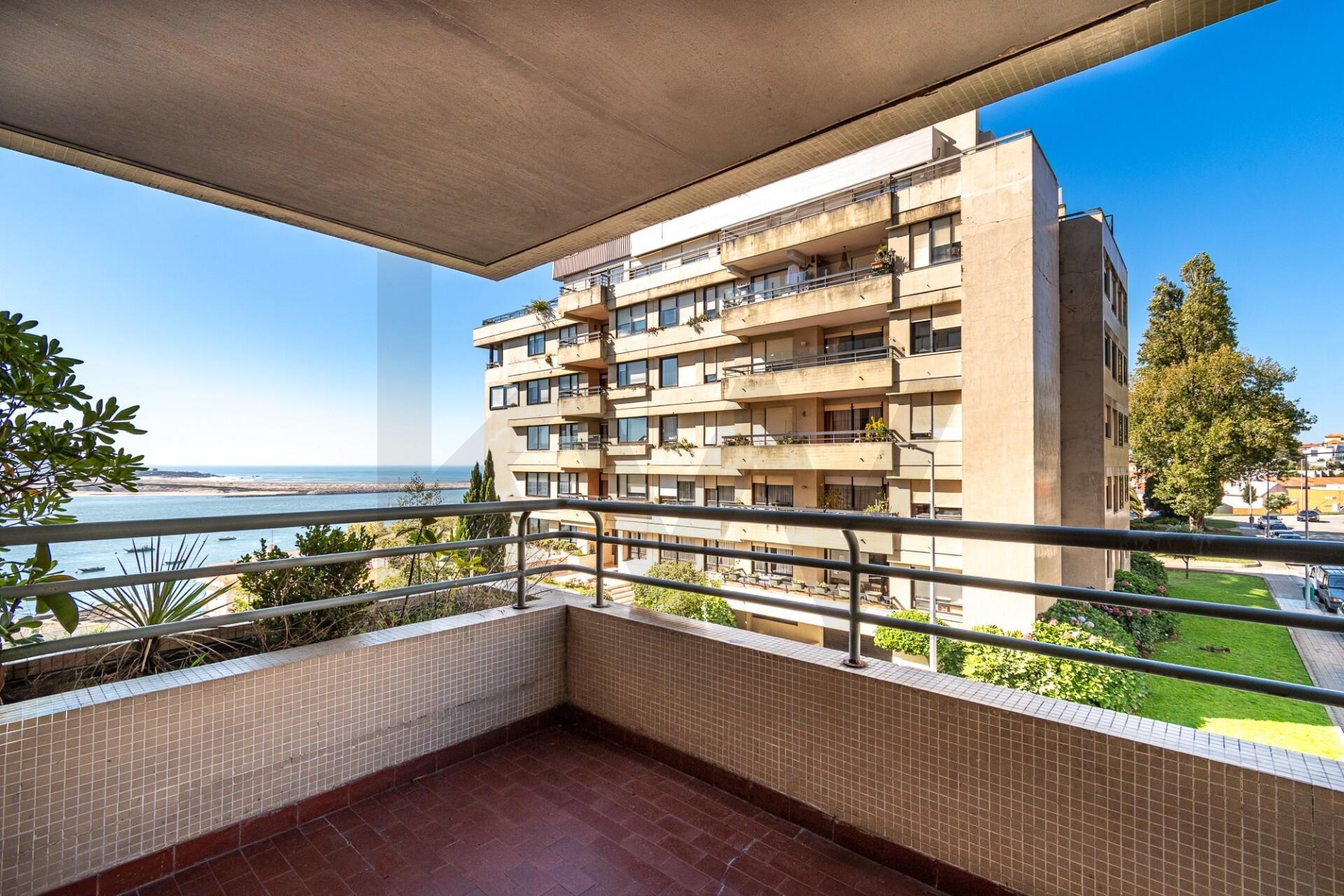 Apartamento T4 à Venda em Porto - Portugal - 1