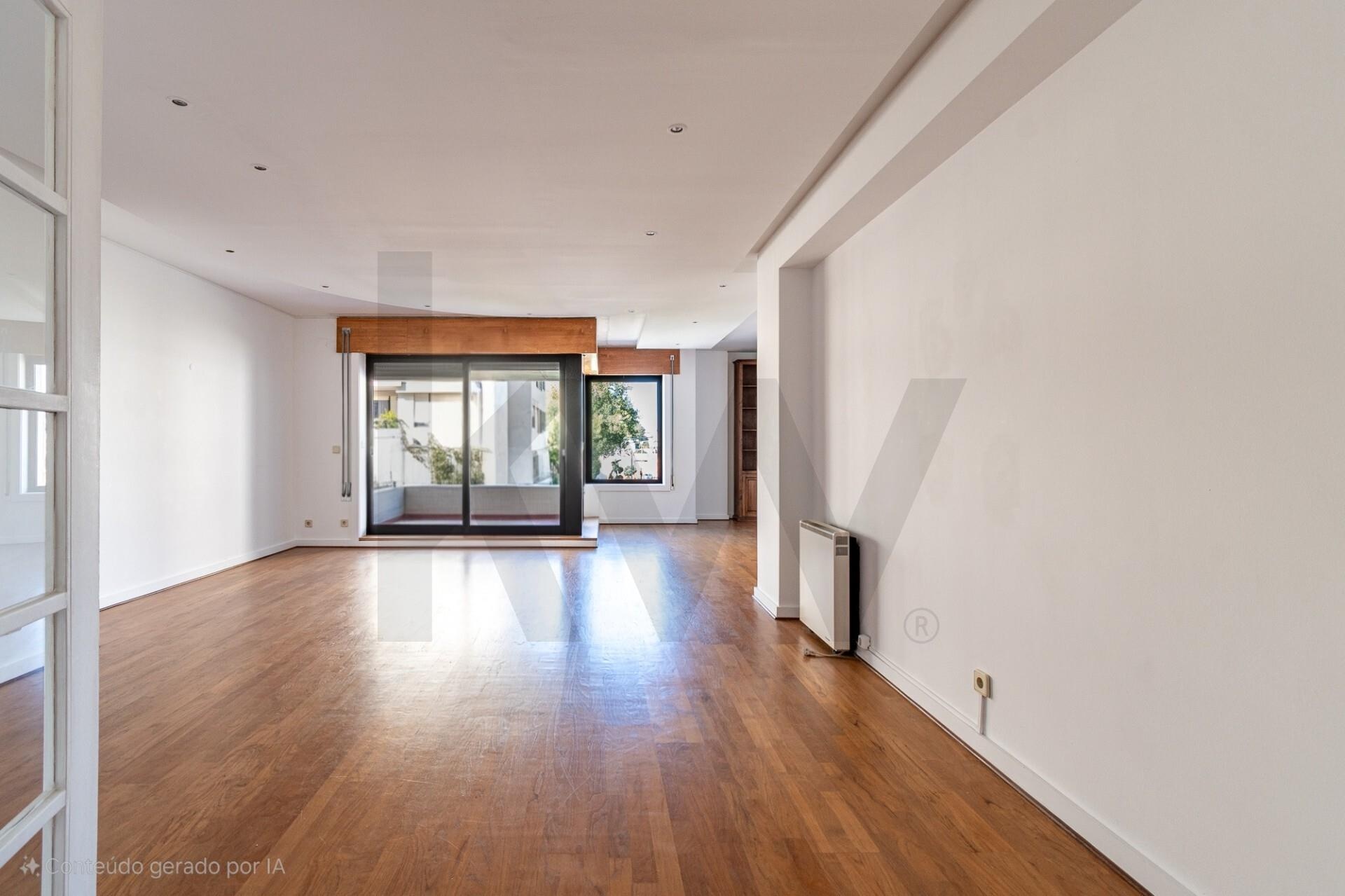 Apartamento T4 à Venda em Porto - Portugal - 6