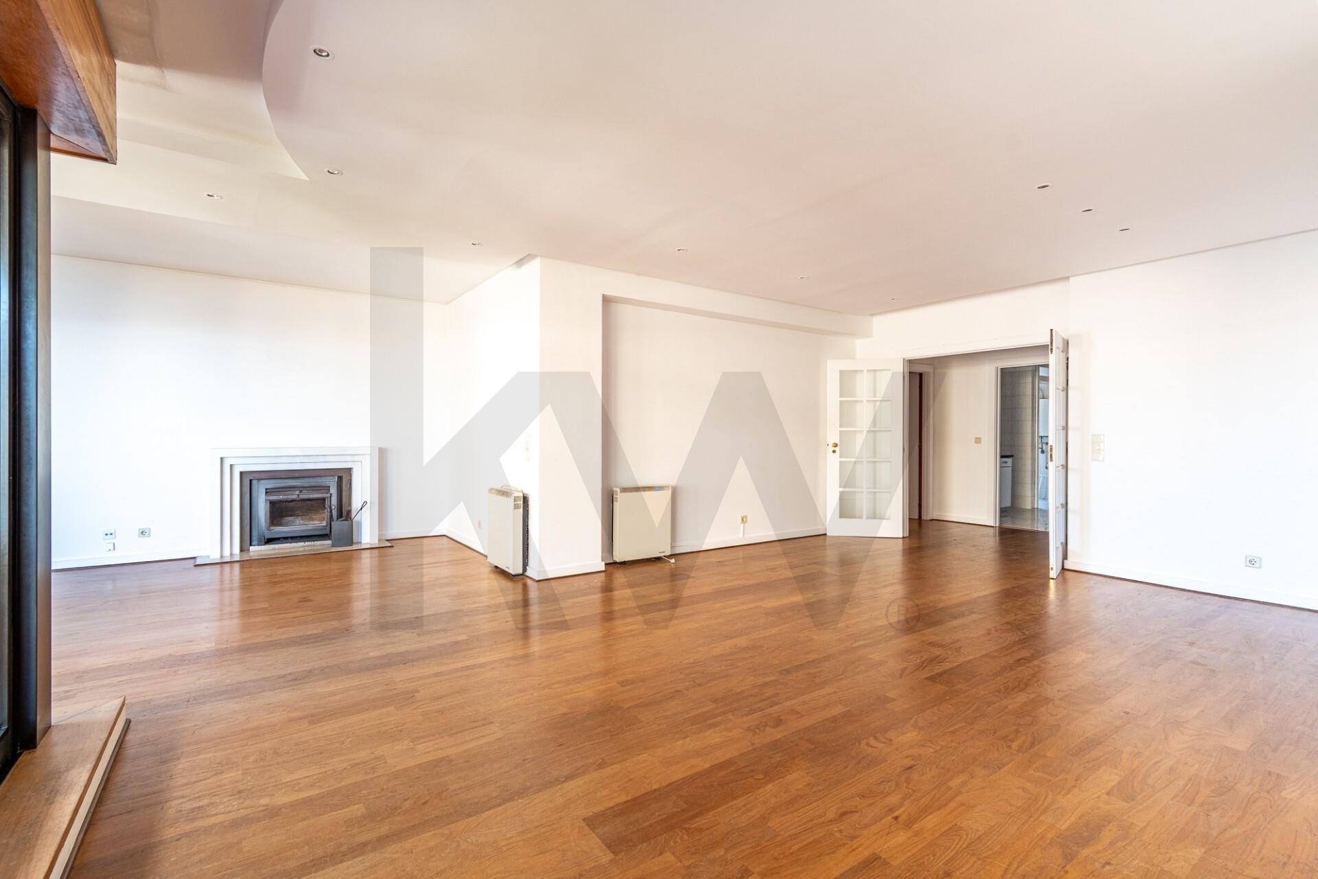 Apartamento T4 à Venda em Porto - Portugal - 7