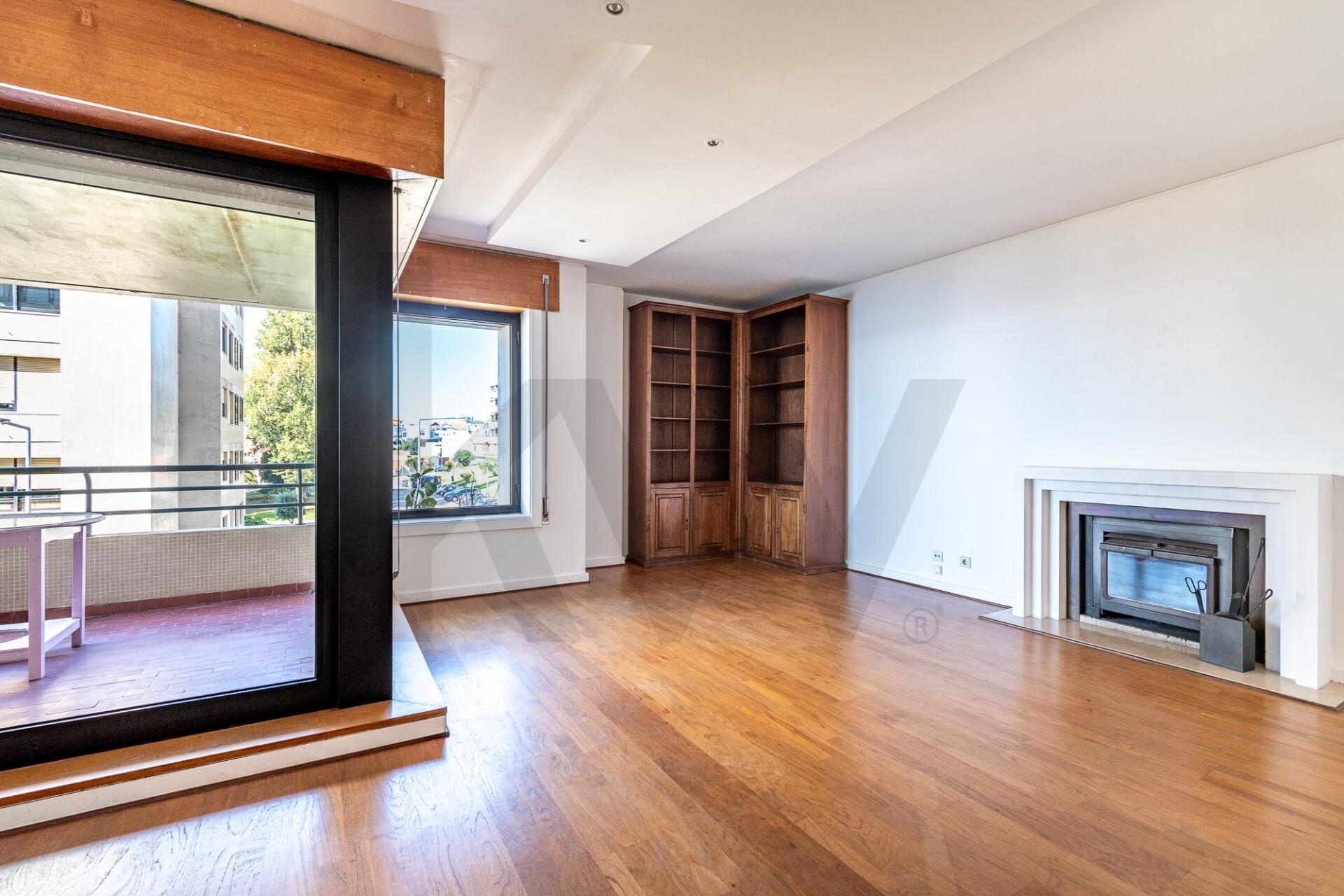 Apartamento T4 à Venda em Porto - Portugal - 8
