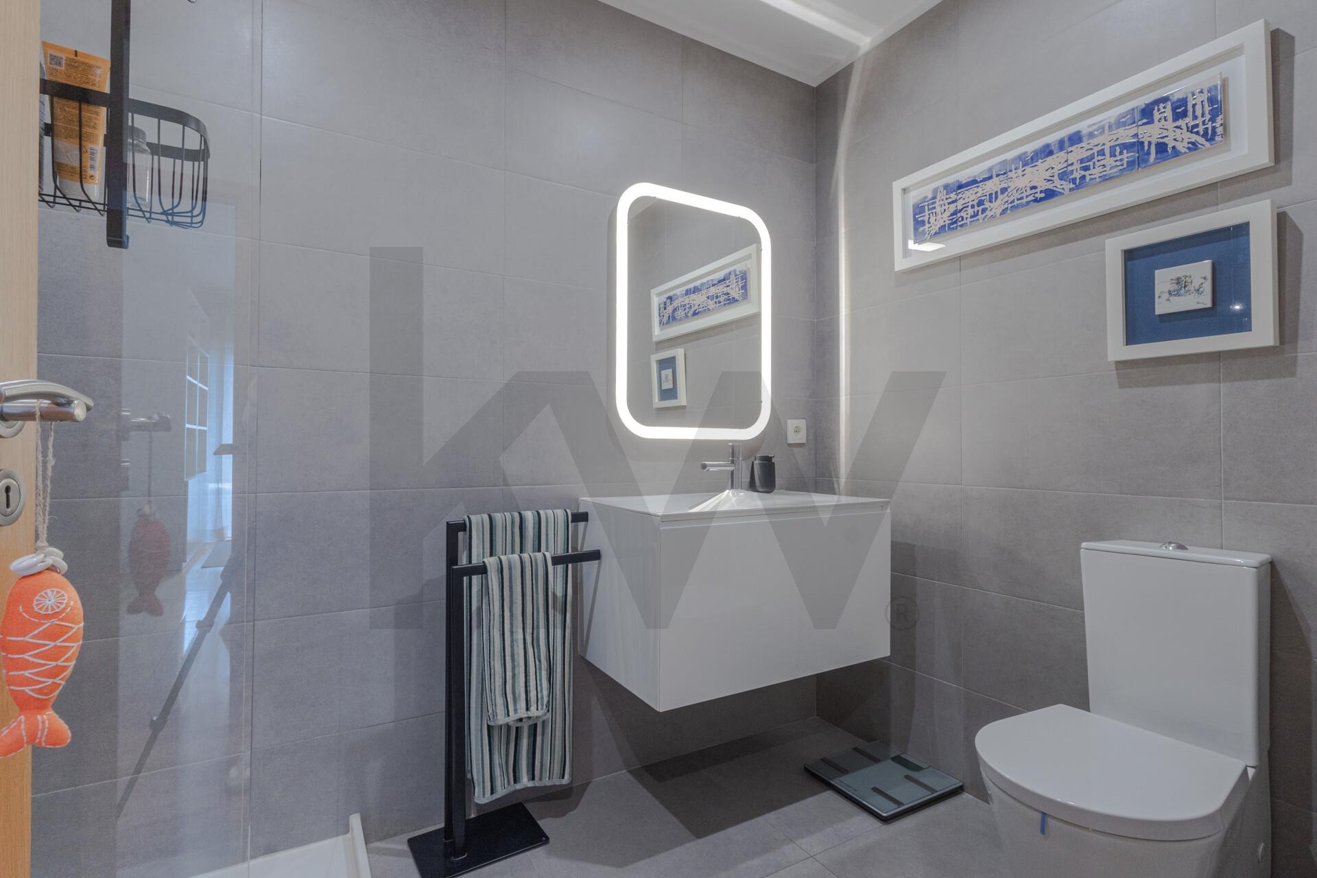 Apartamento T4 à Venda em Porto - Portugal - 8