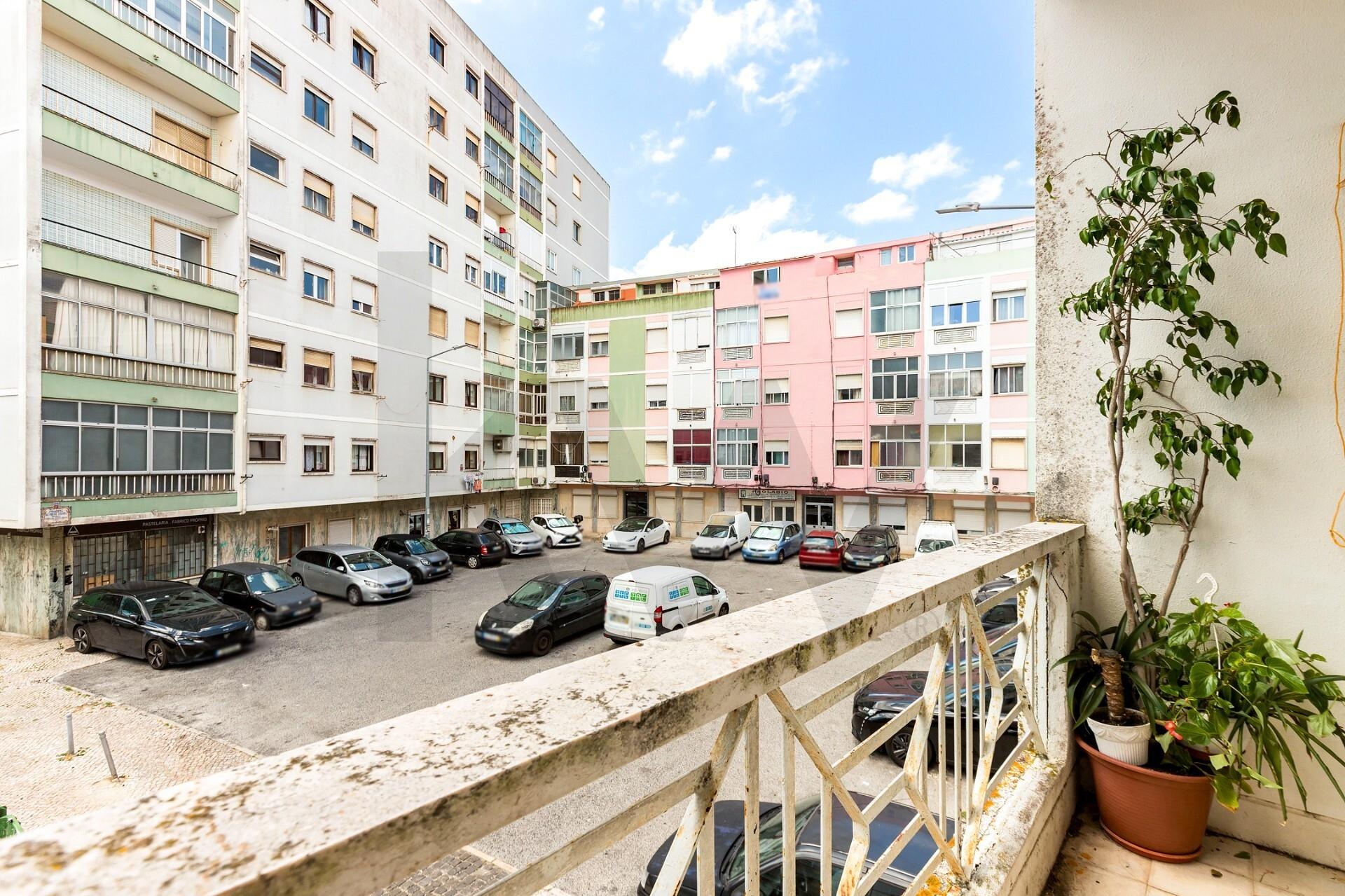 Apartamento T4 à Venda em Queluz - Lisboa - Portugal - 1