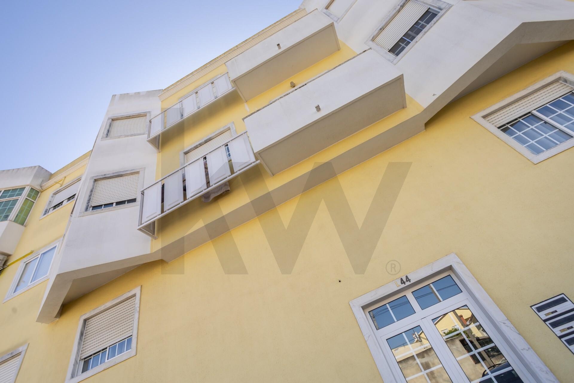 Apartamento T4 à Venda em Seixal - Portugal - 3