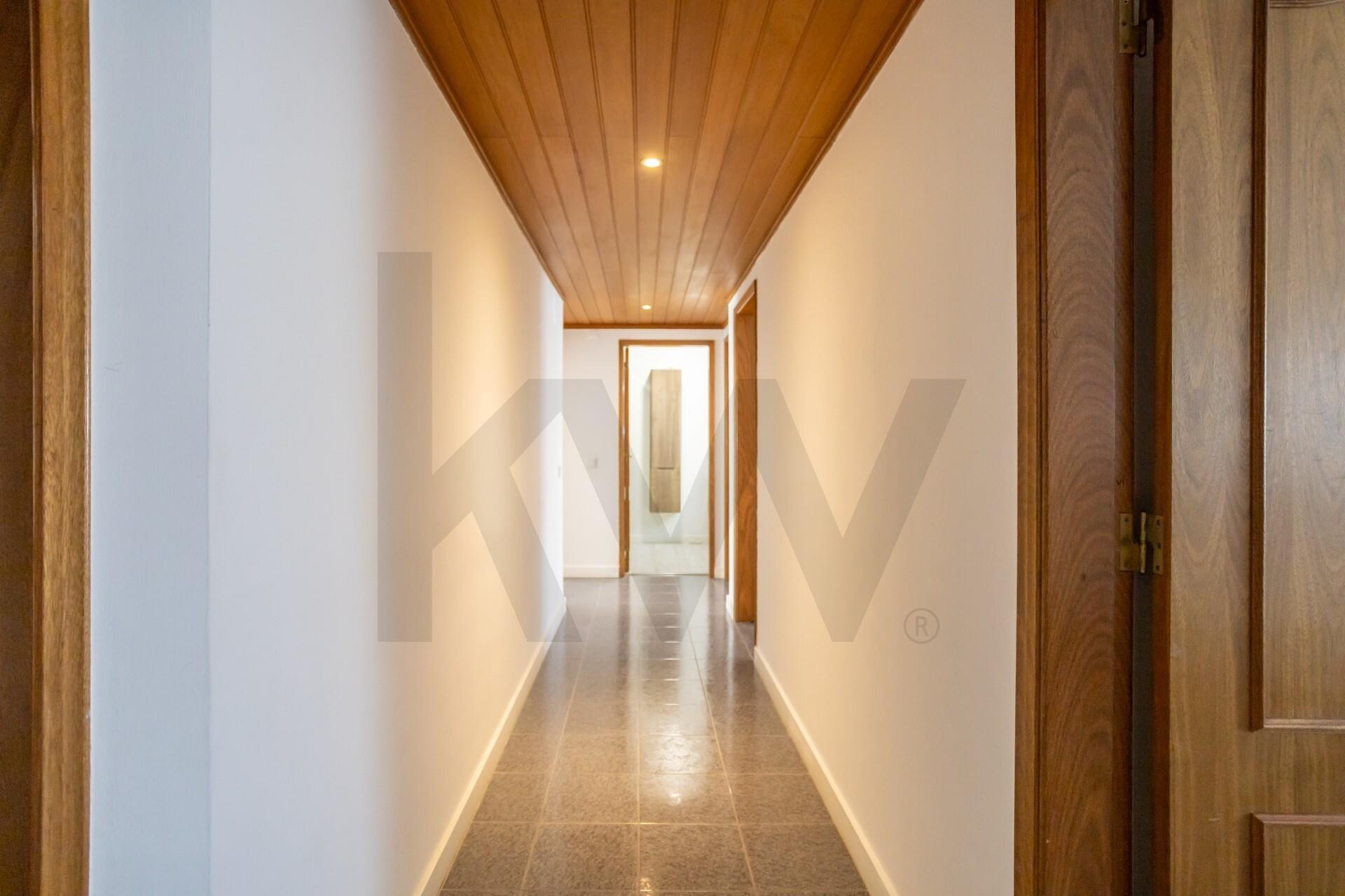 Apartamento T4 à Venda em Seixal - Portugal - 4