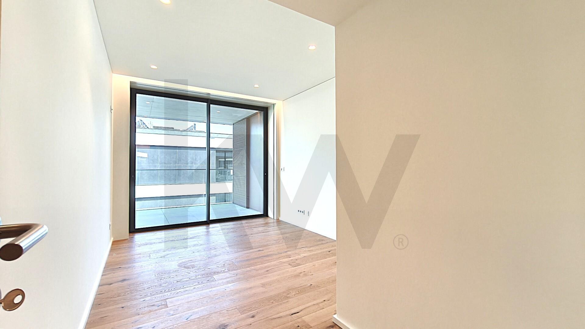 Apartamento T4 à Venda em Vila Nova de Gaia - Portugal - 7