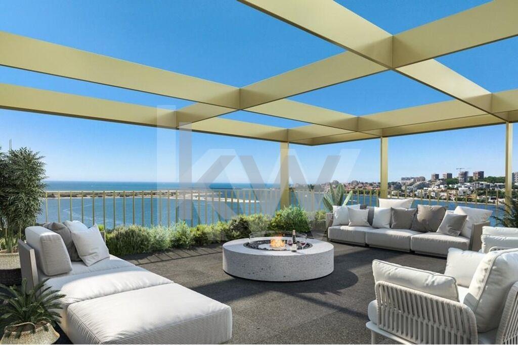 Apartamento T4 à Venda em Vila Nova de Gaia - Portugal - 2