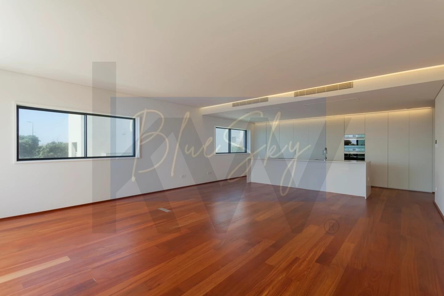 Apartamento T4 à Venda em Vila Nova De Gaia - Porto - Portugal - 6