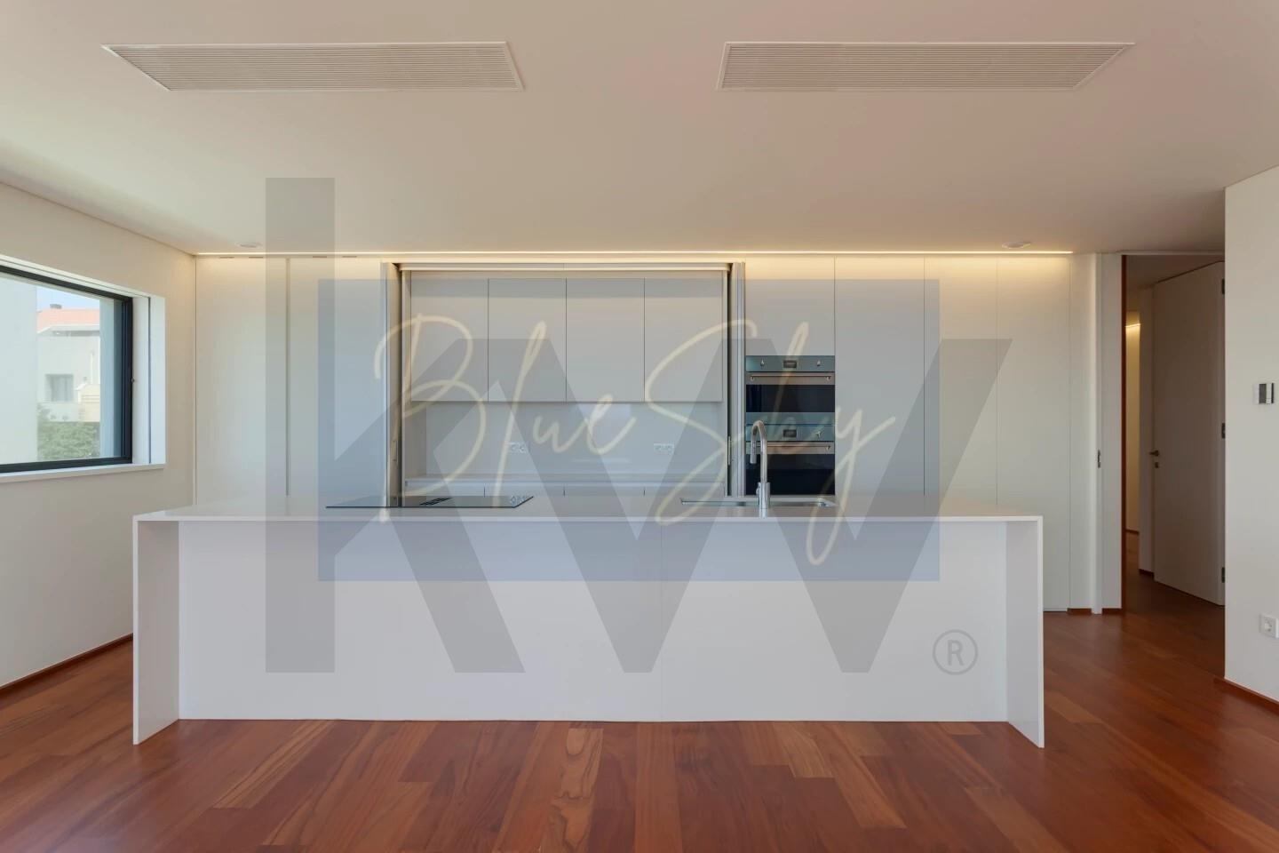 Apartamento T4 à Venda em Vila Nova De Gaia - Porto - Portugal - 7