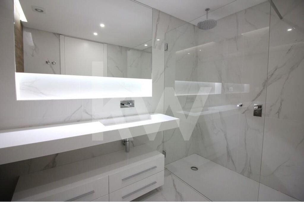 Apartamento T4 na Planta à Venda em Carcavelos - Lisboa - Portugal - 5