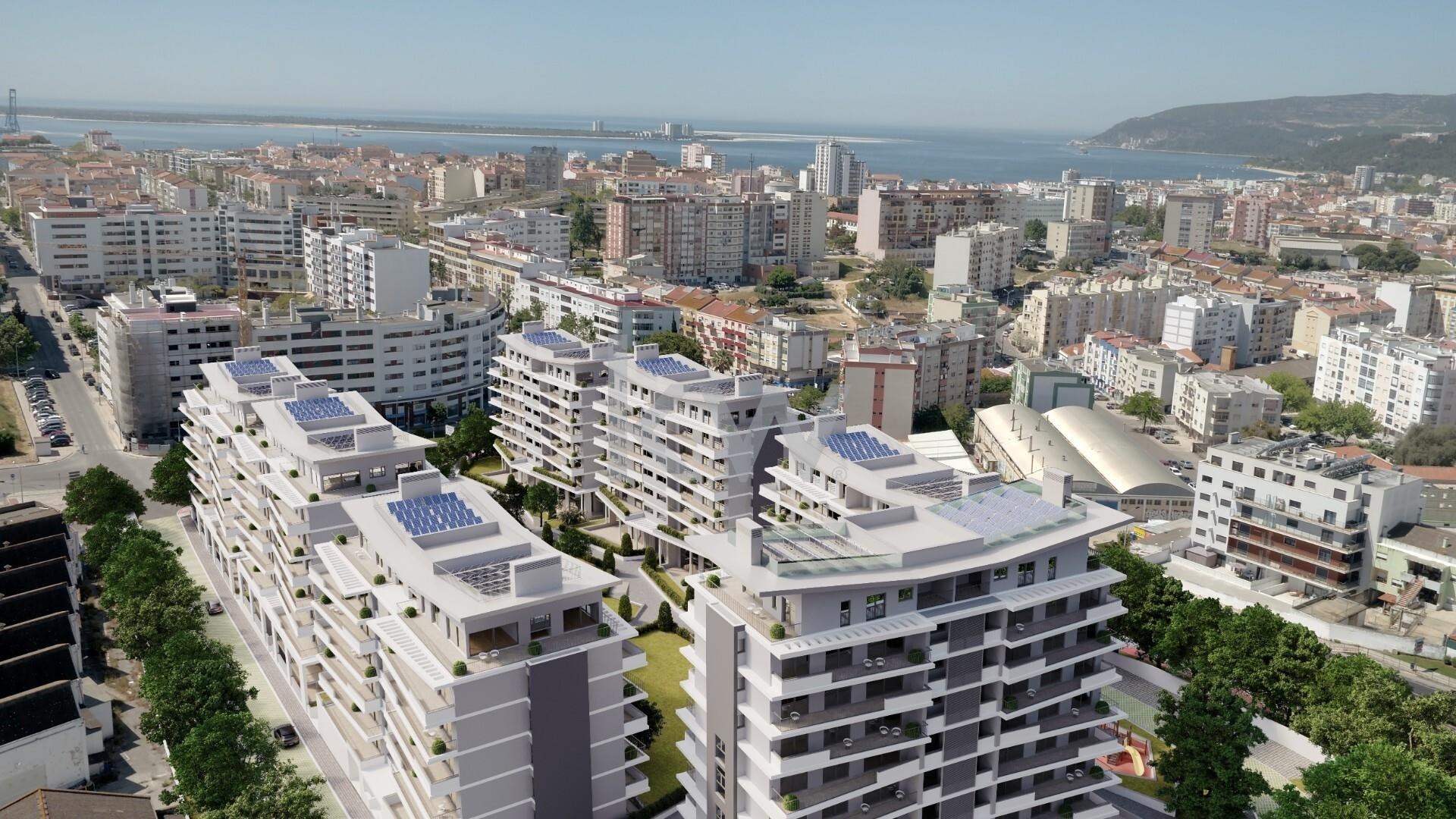 Apartamento T4 na Planta à Venda em Setúbal - Portugal - 1