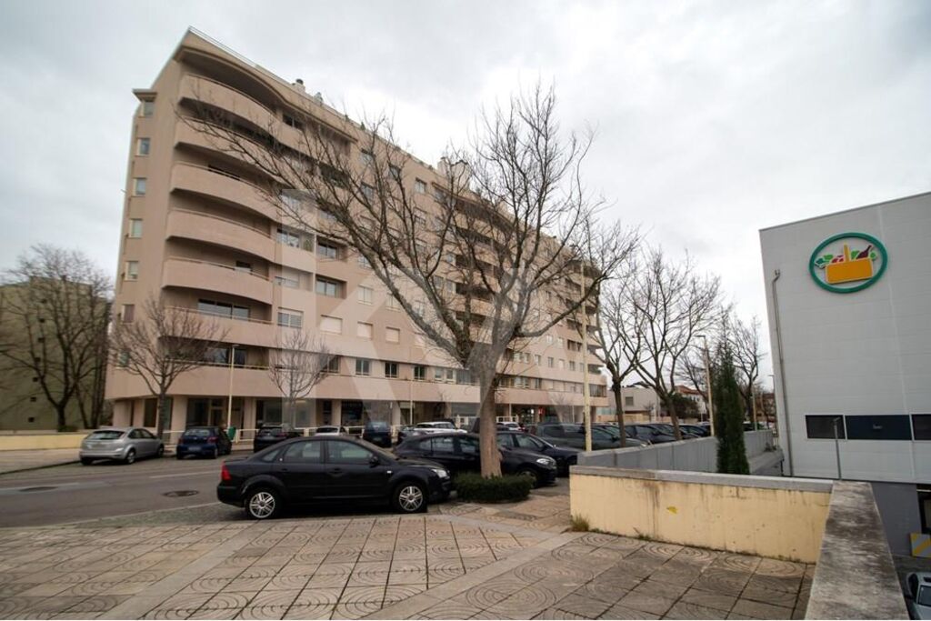 Apartamento T5+ à Venda em Porto - Portugal - 1