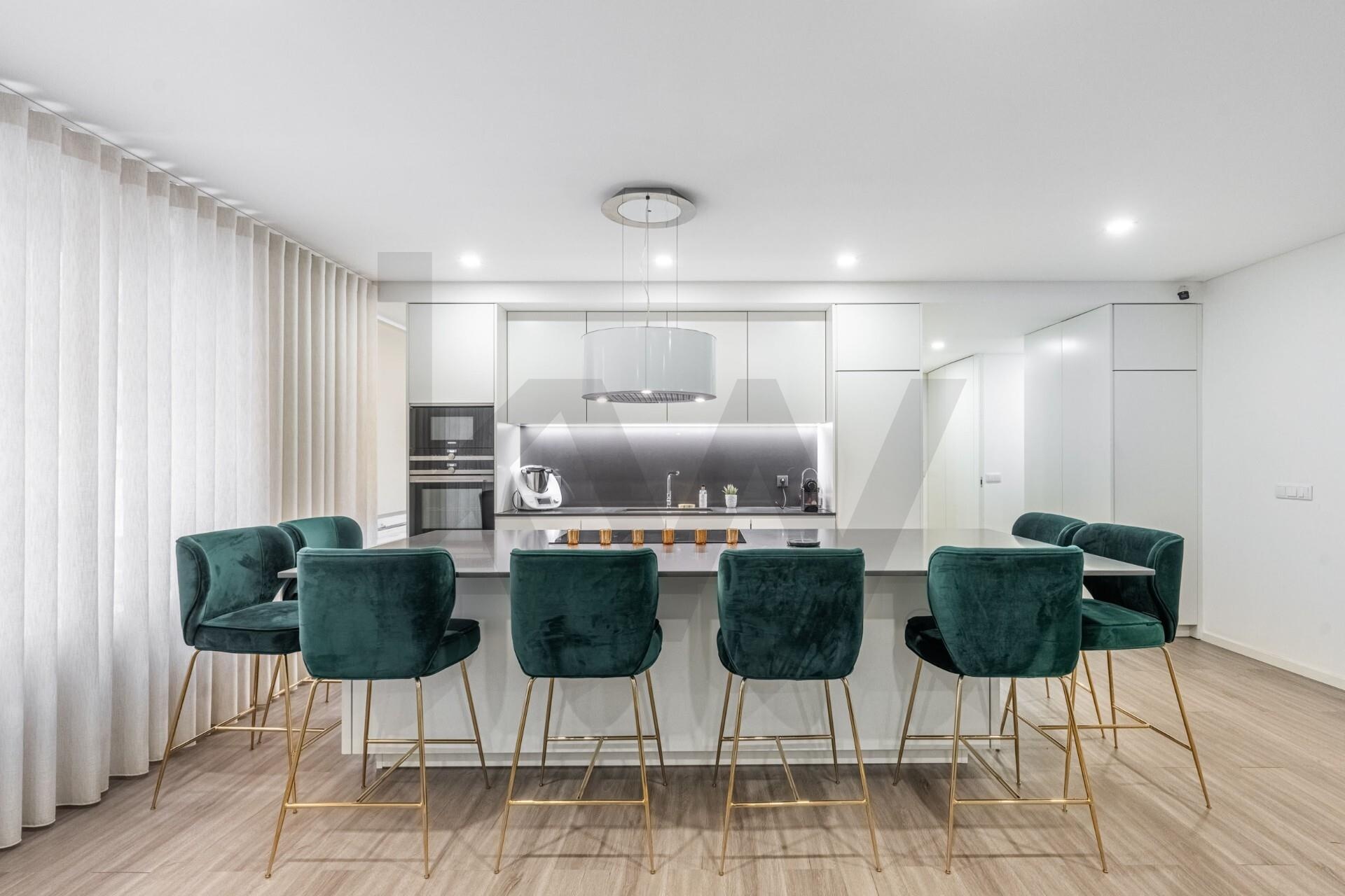 Apartamento T5+ à Venda em Porto - Portugal - 1