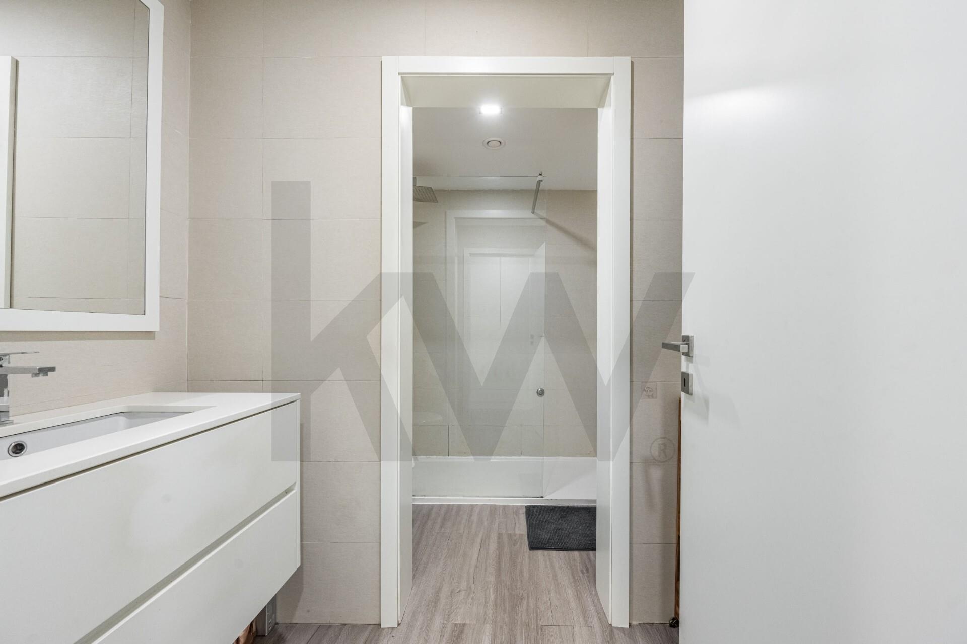 Apartamento T5+ à Venda em Porto - Portugal - 7