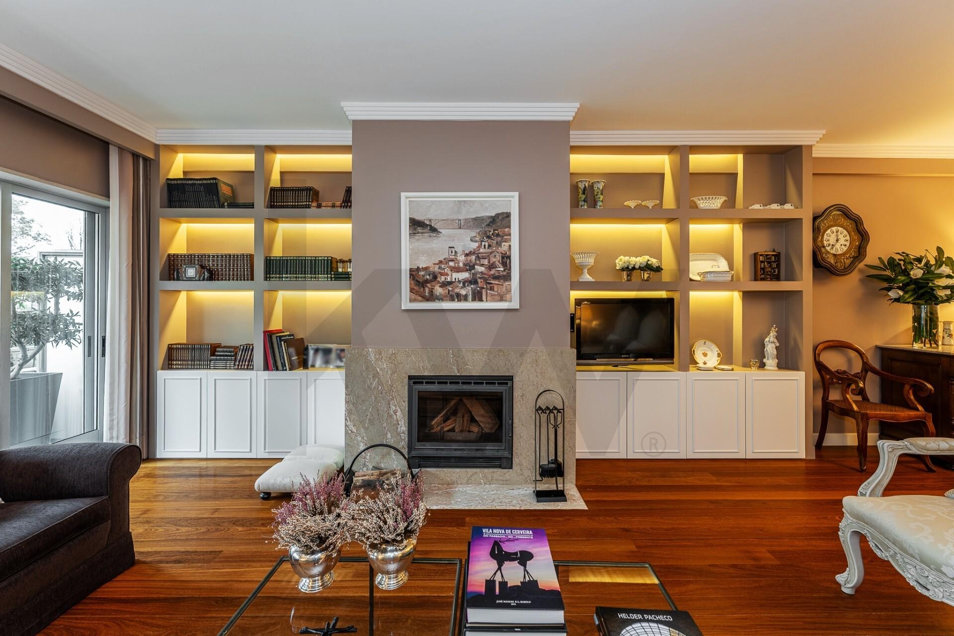 Apartamento T5+ à Venda em Porto - Portugal - 1