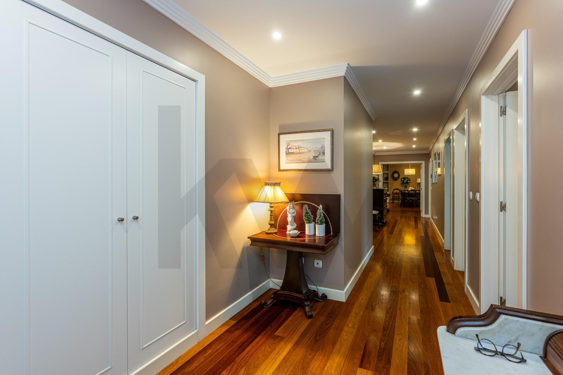 Apartamento T5+ à Venda em Porto - Portugal - 5